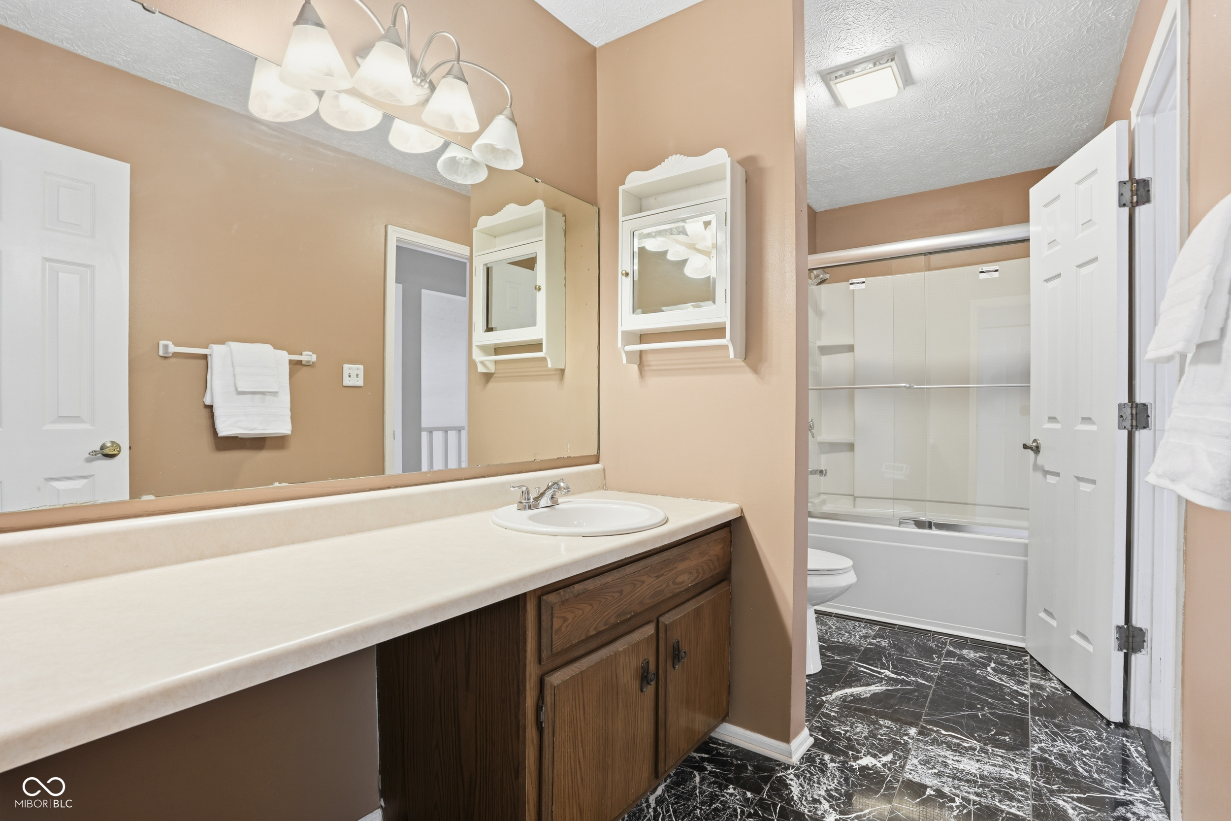 2569 Chaseway Court