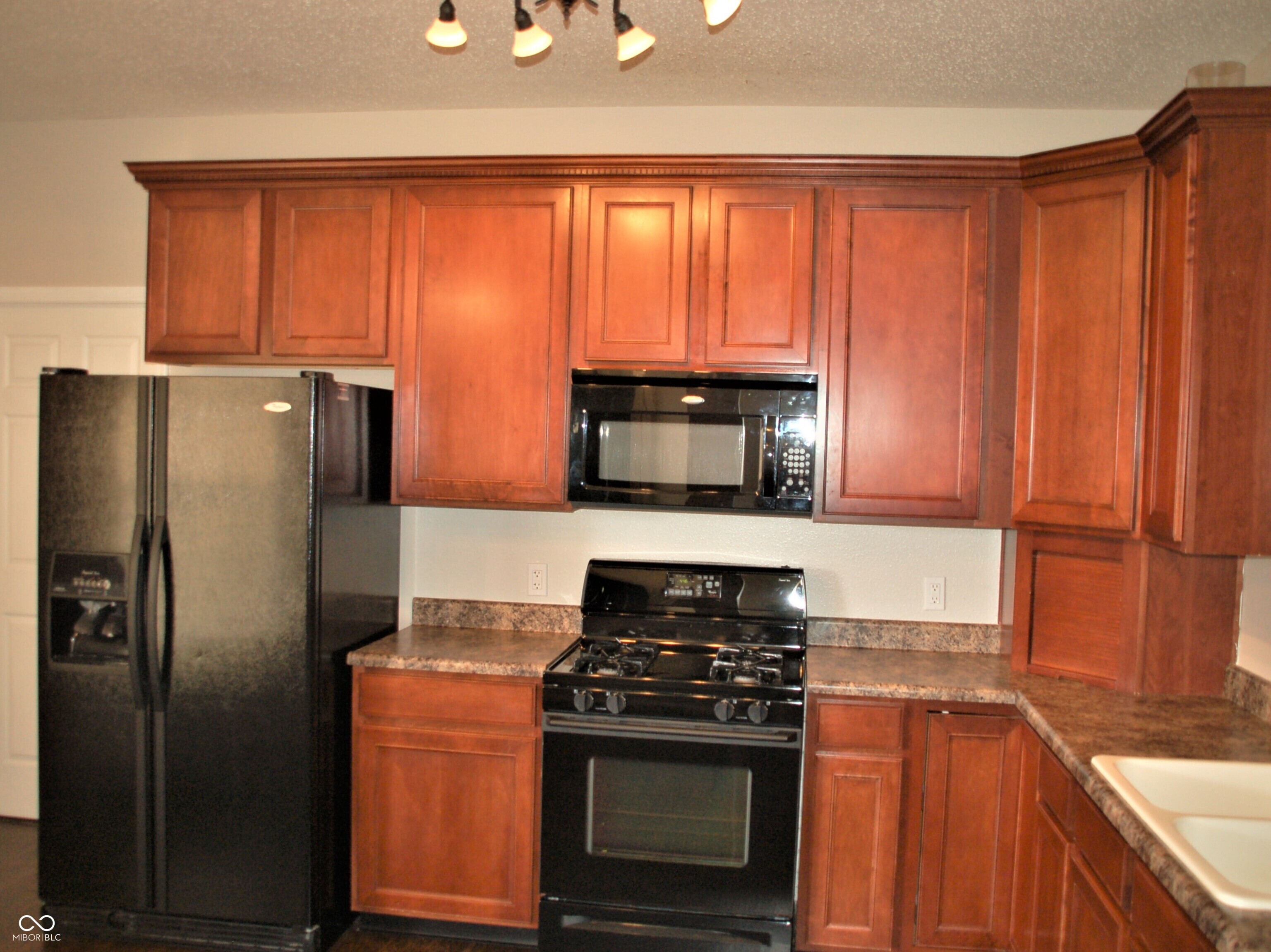 8348 S Swimming Hole Lane