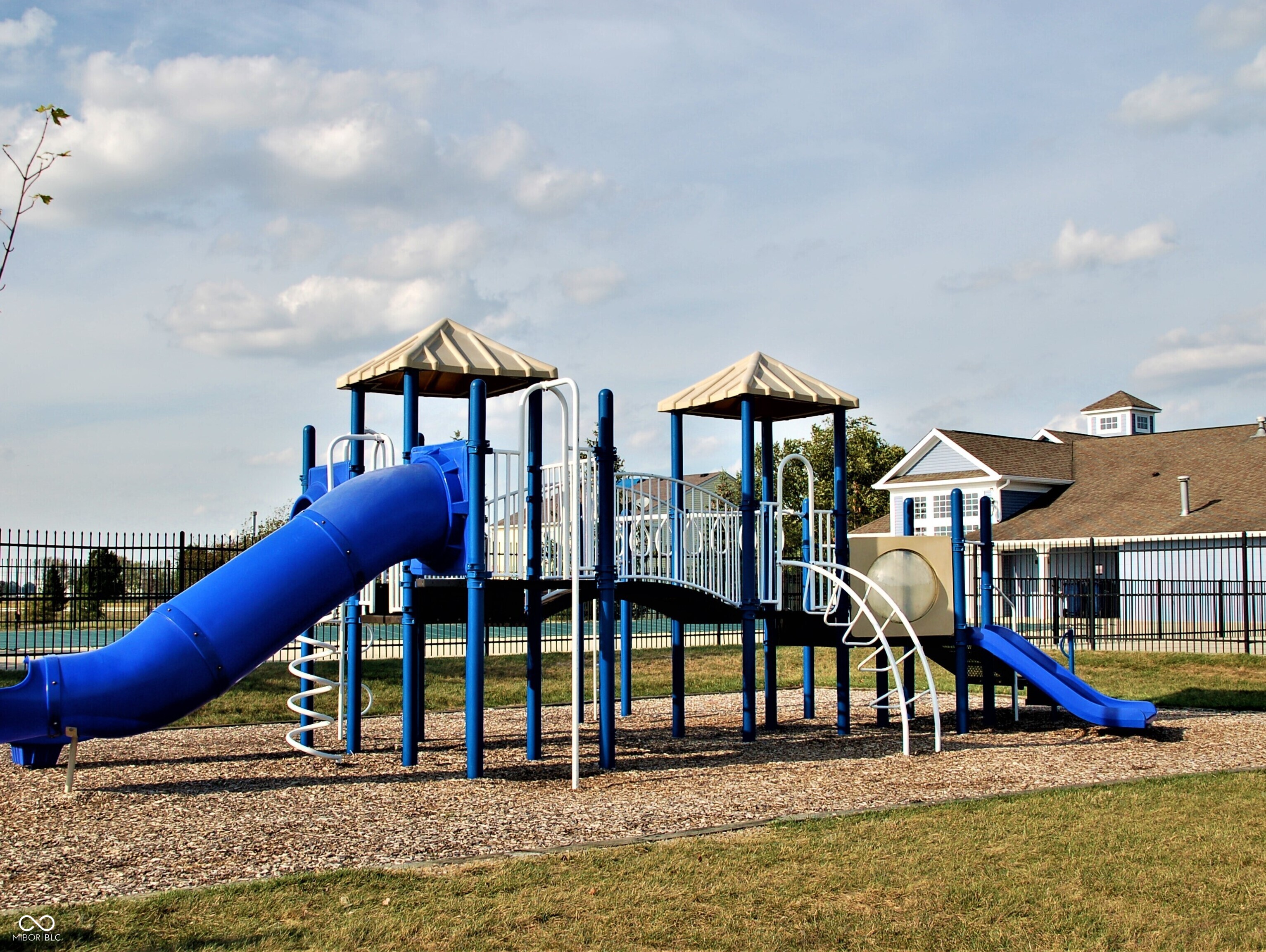 8348 S Swimming Hole Lane