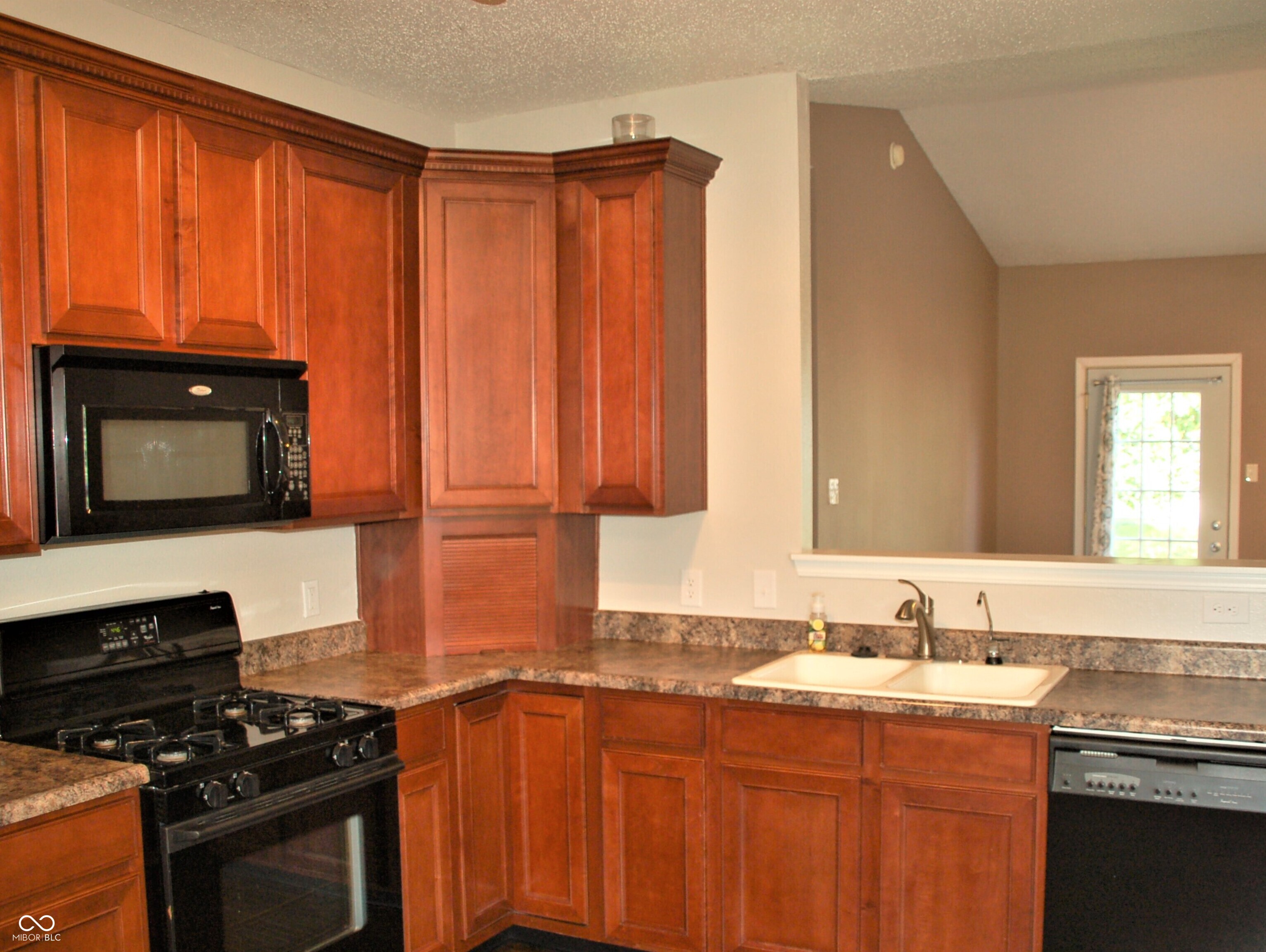 8348 S Swimming Hole Lane