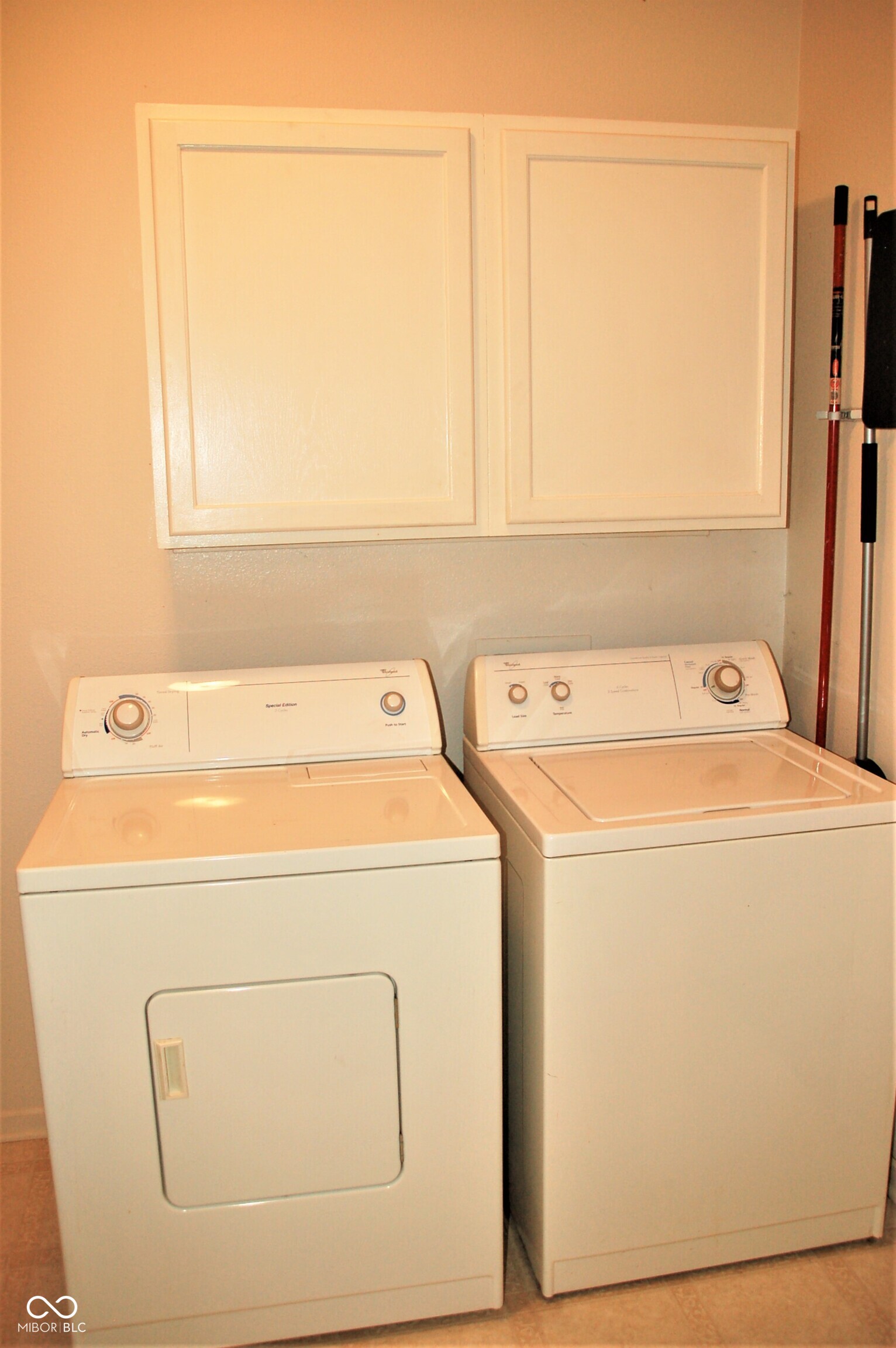 8348 S Swimming Hole Lane