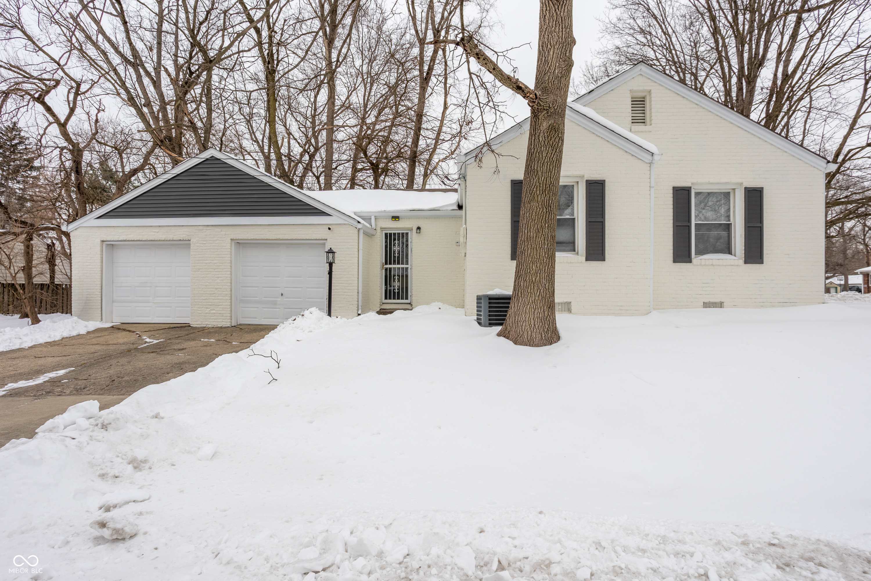 5704 N Keystone Avenue