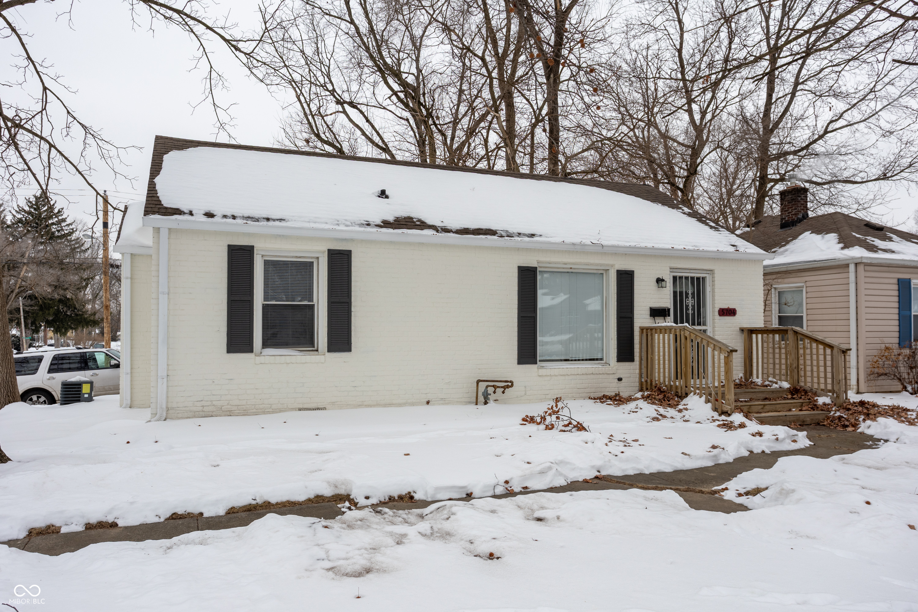 5704 N Keystone Avenue