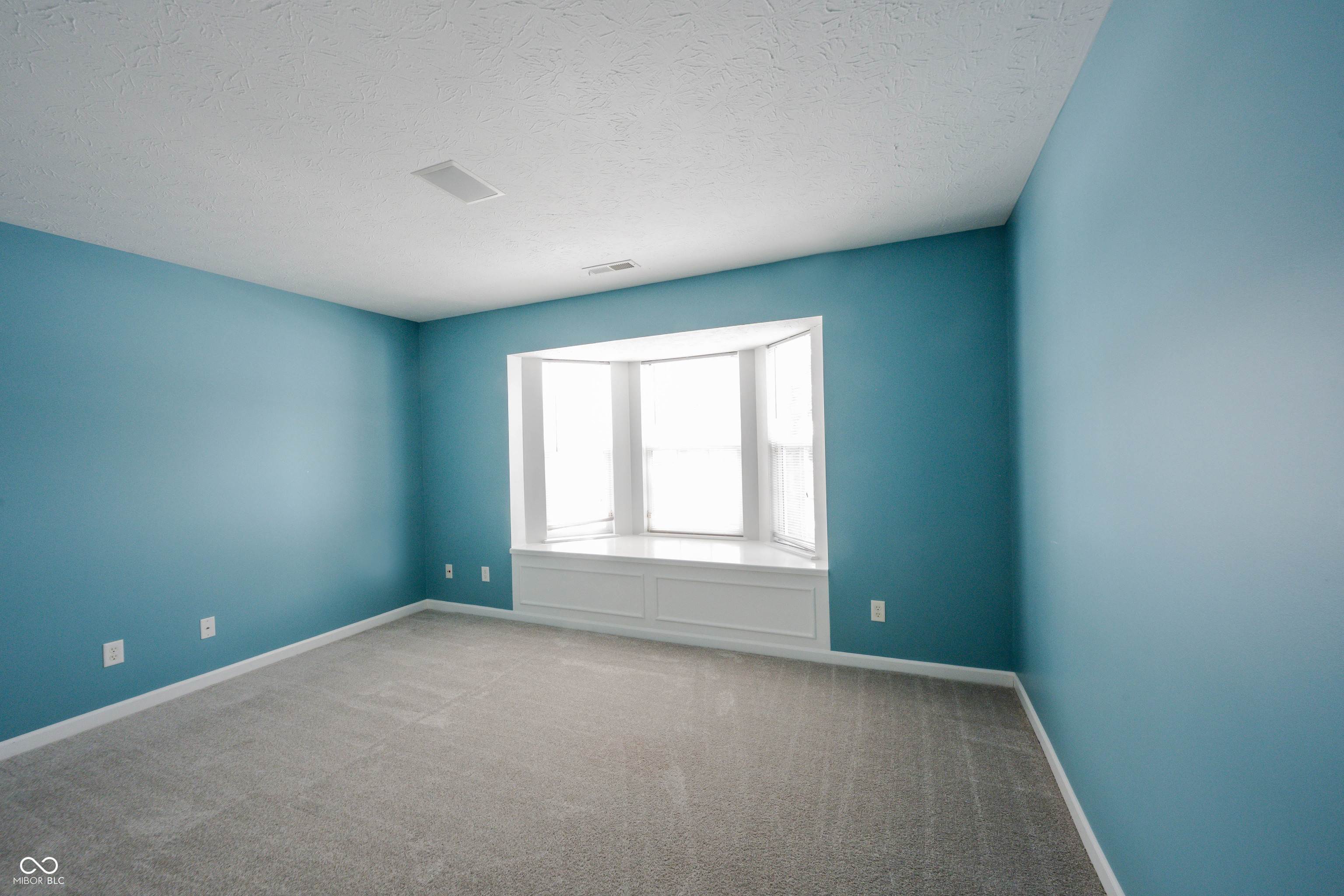 6052 W Bayfront Shores