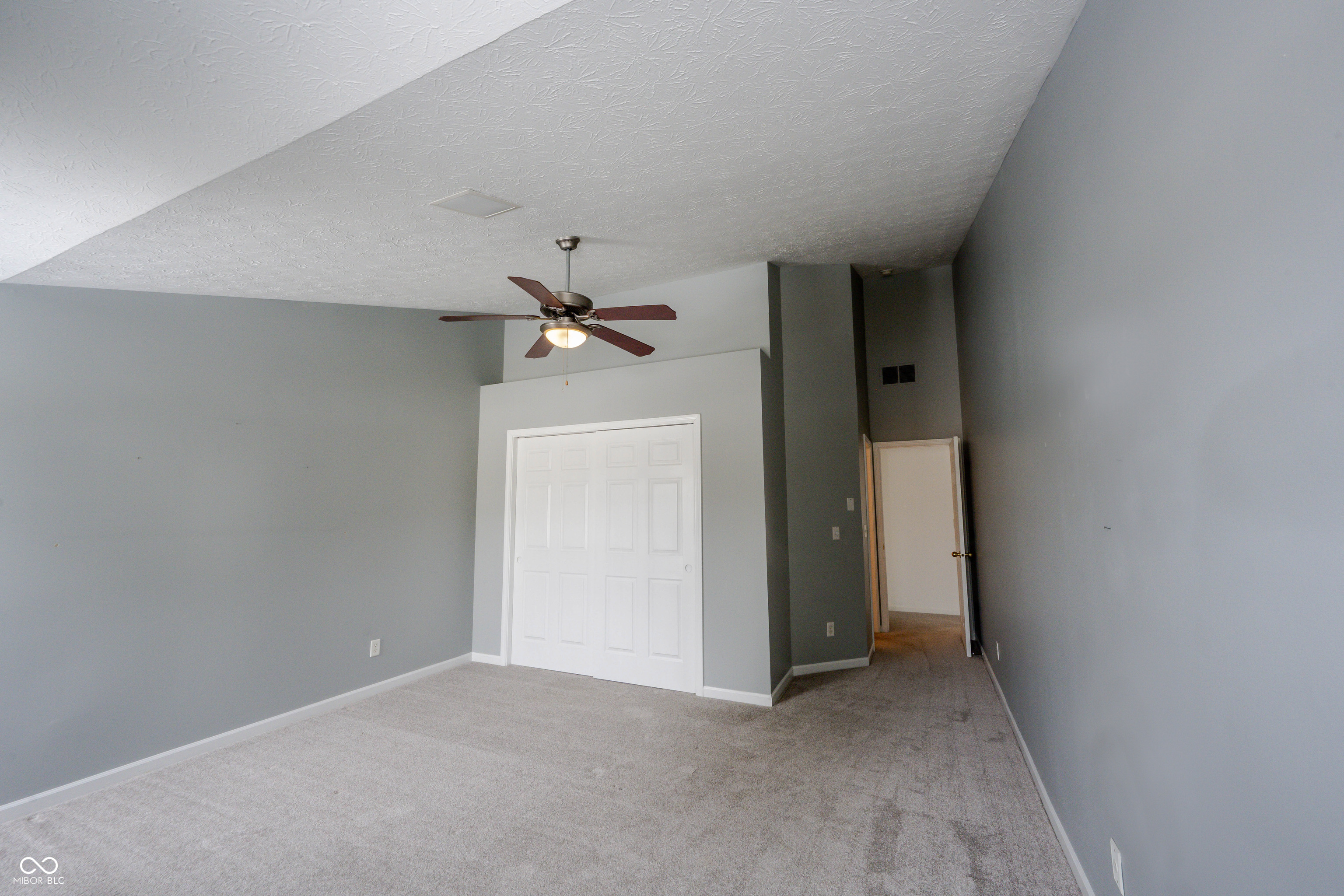 6052 W Bayfront Shores