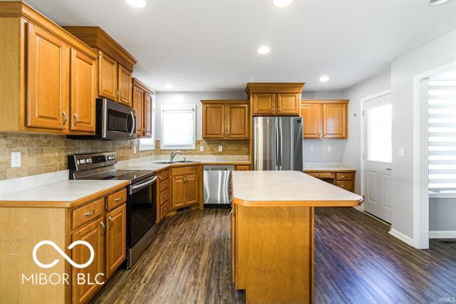 1608 S Stapleton Drive