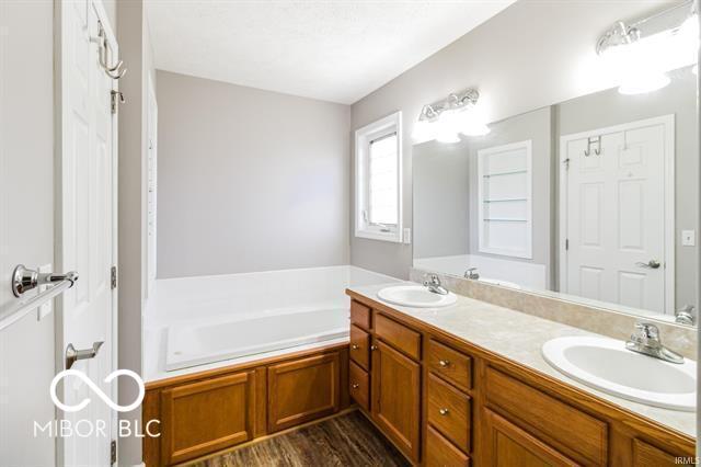 1608 S Stapleton Drive