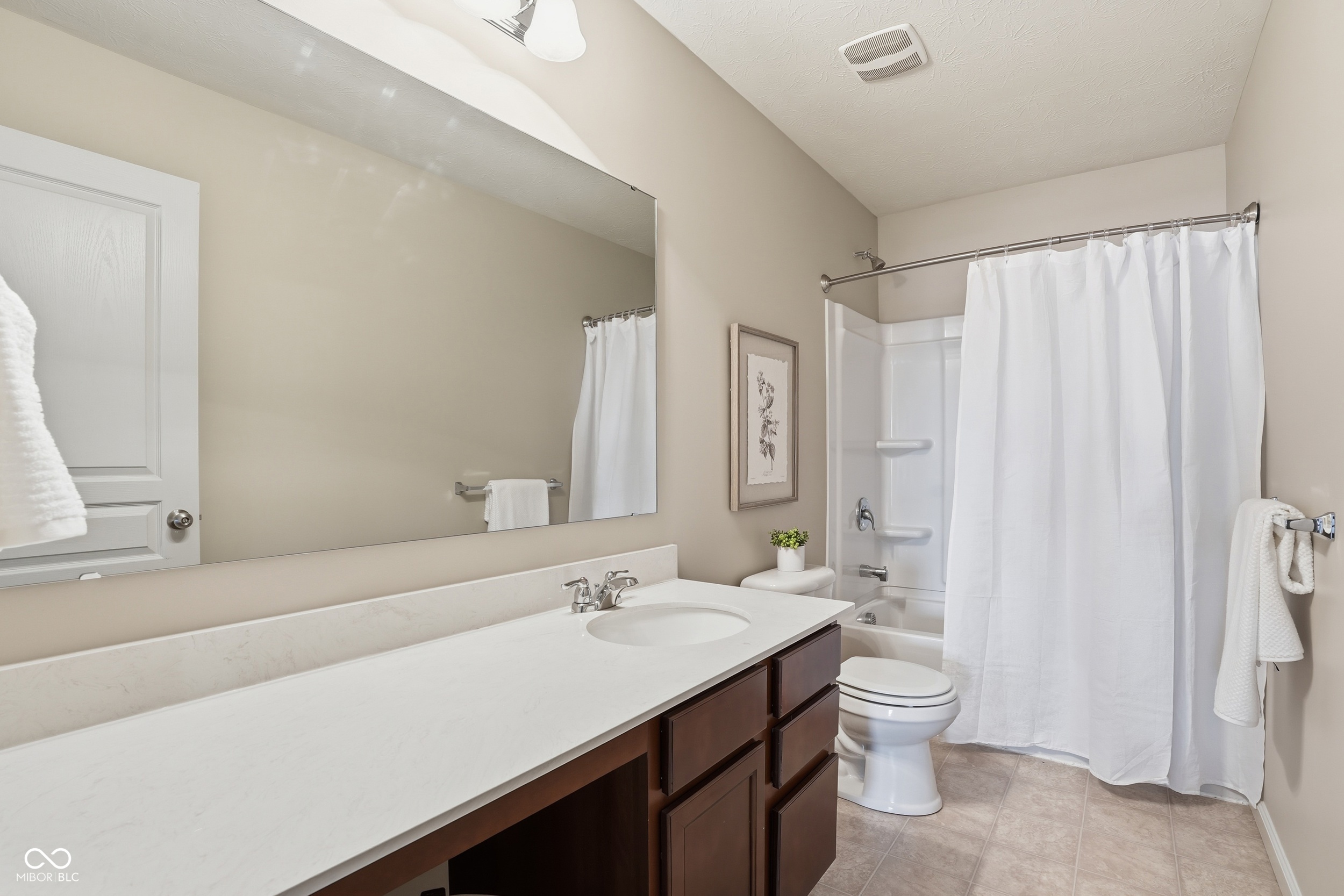 1002 Burgess Hill Pass