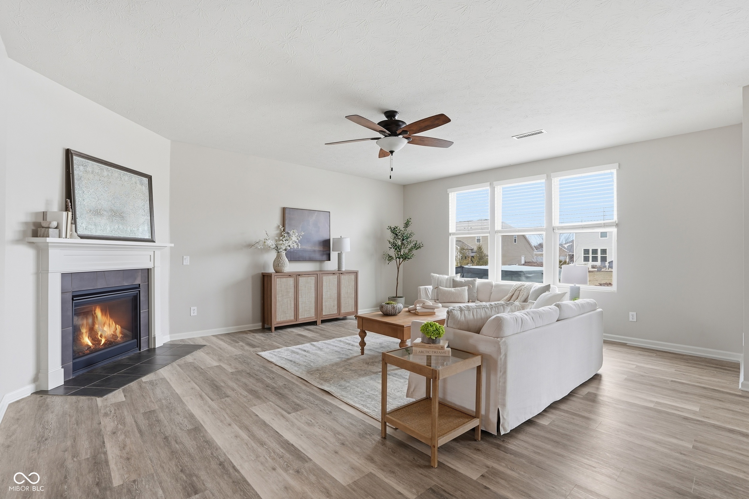 1002 Burgess Hill Pass