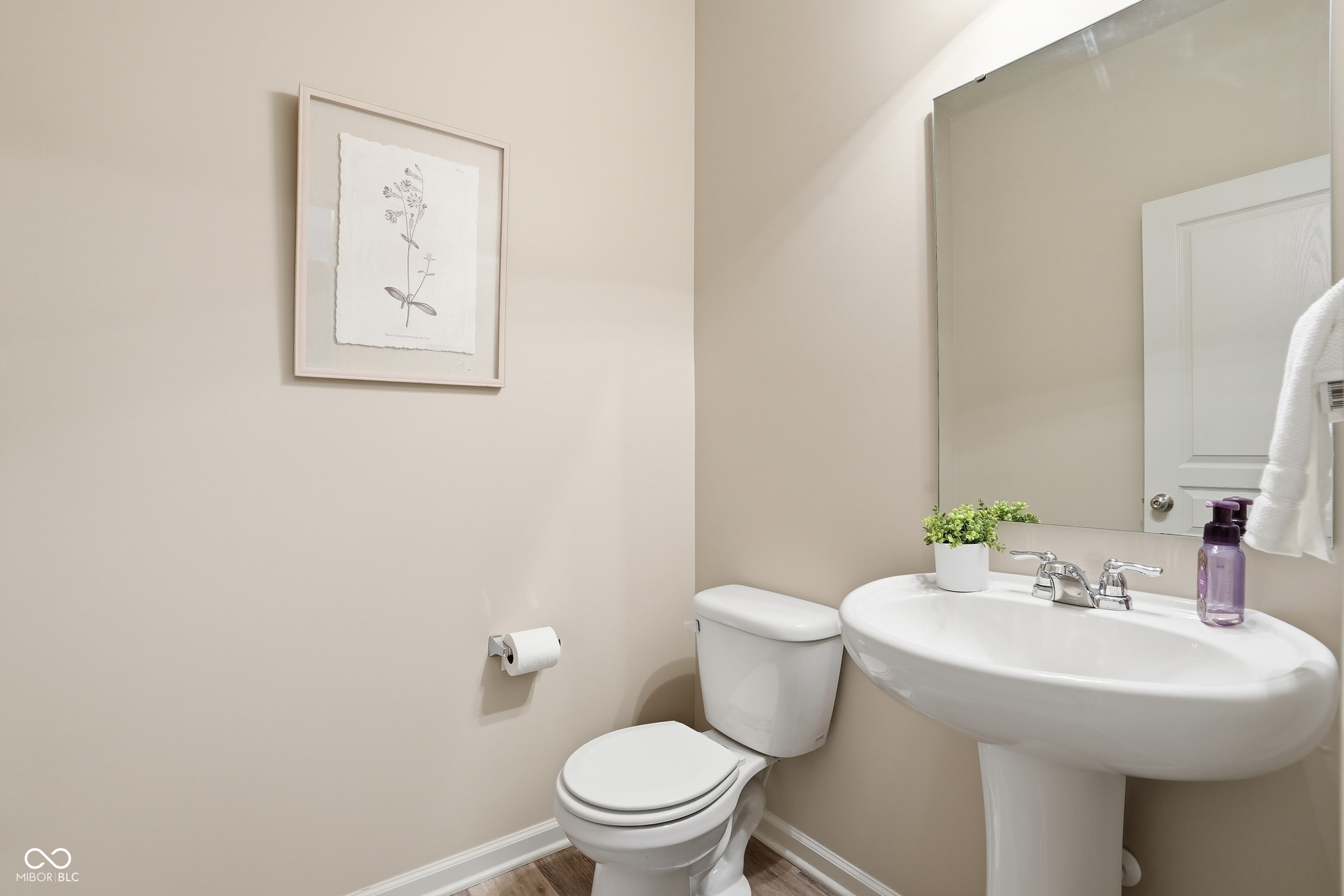 1002 Burgess Hill Pass