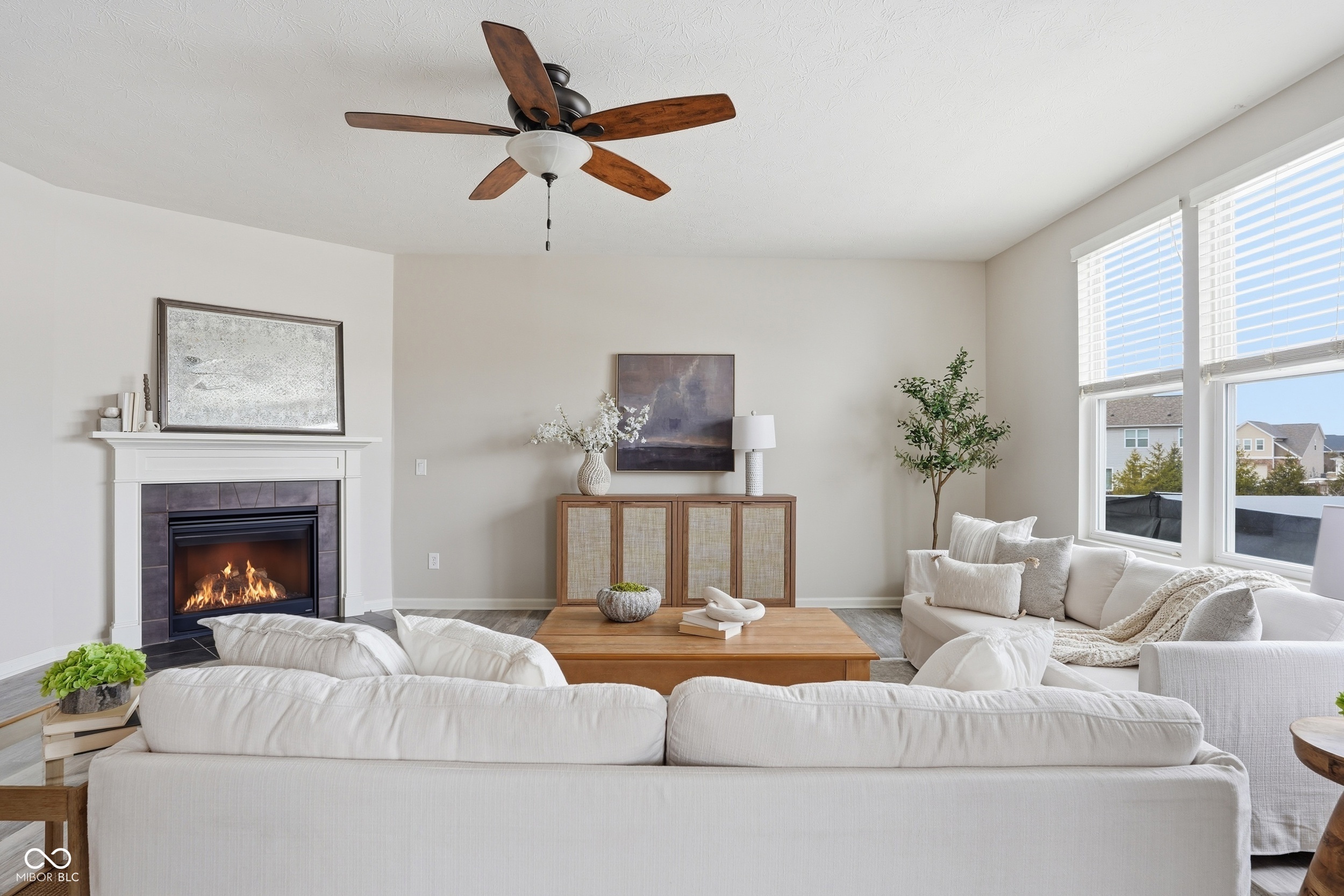 1002 Burgess Hill Pass