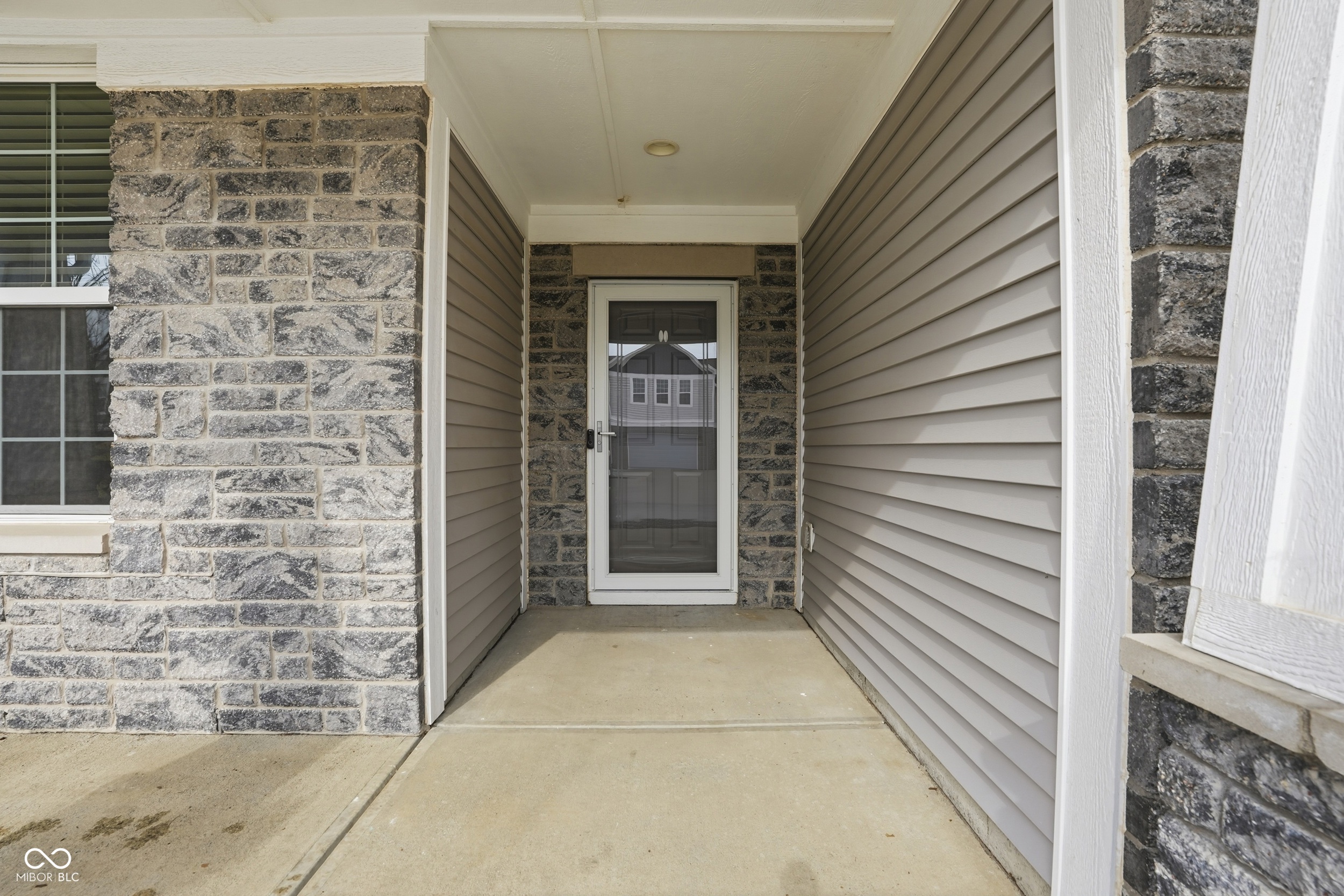 1002 Burgess Hill Pass