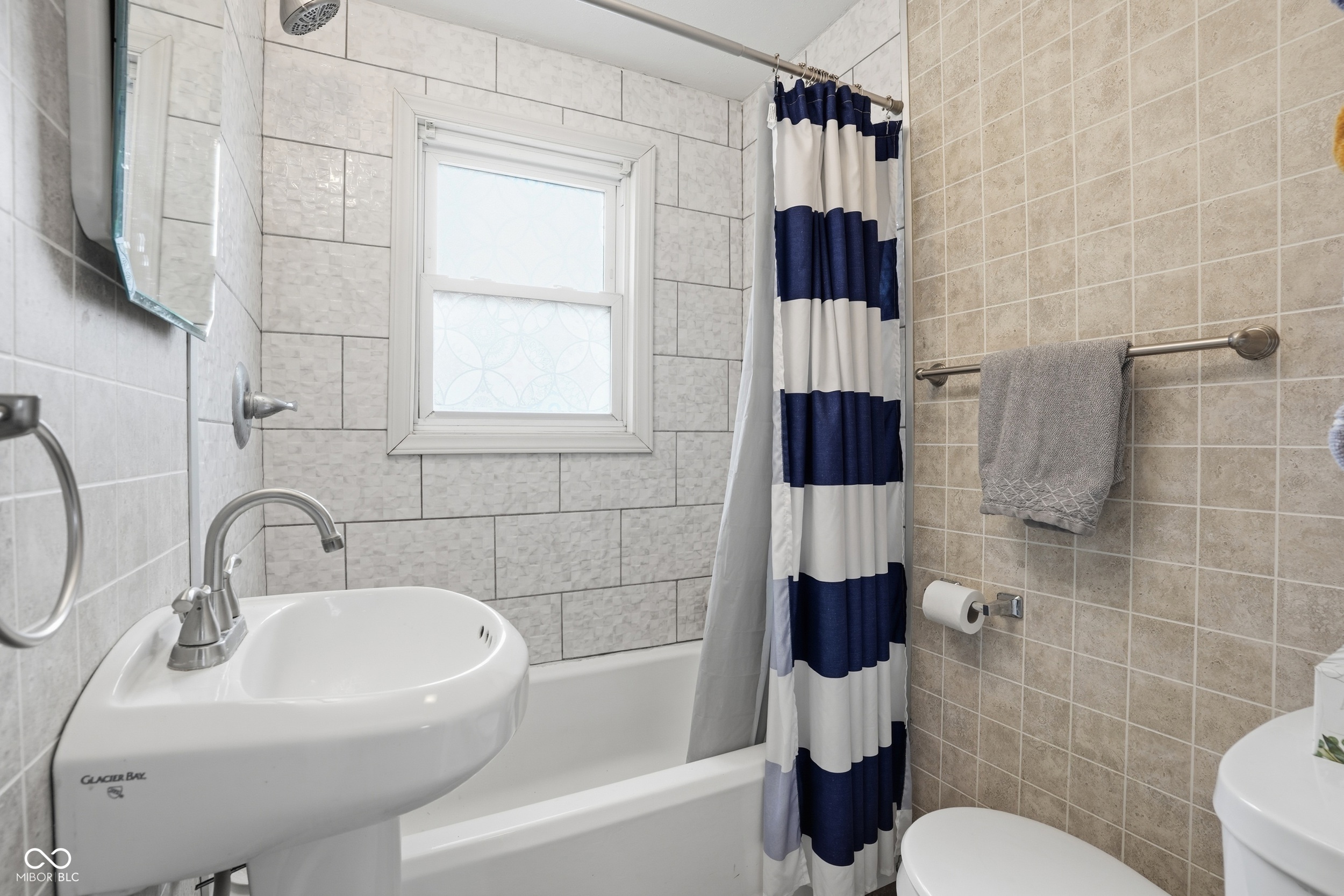 1237 E Pleasant Run Parkway South Drive