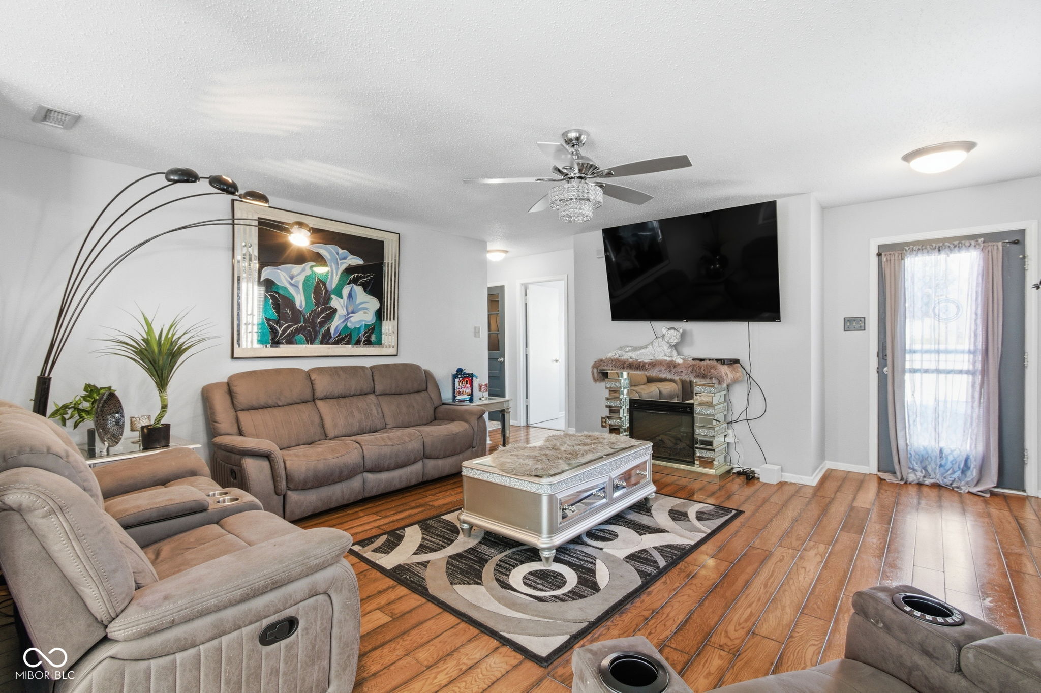 10847 Firefly Circle