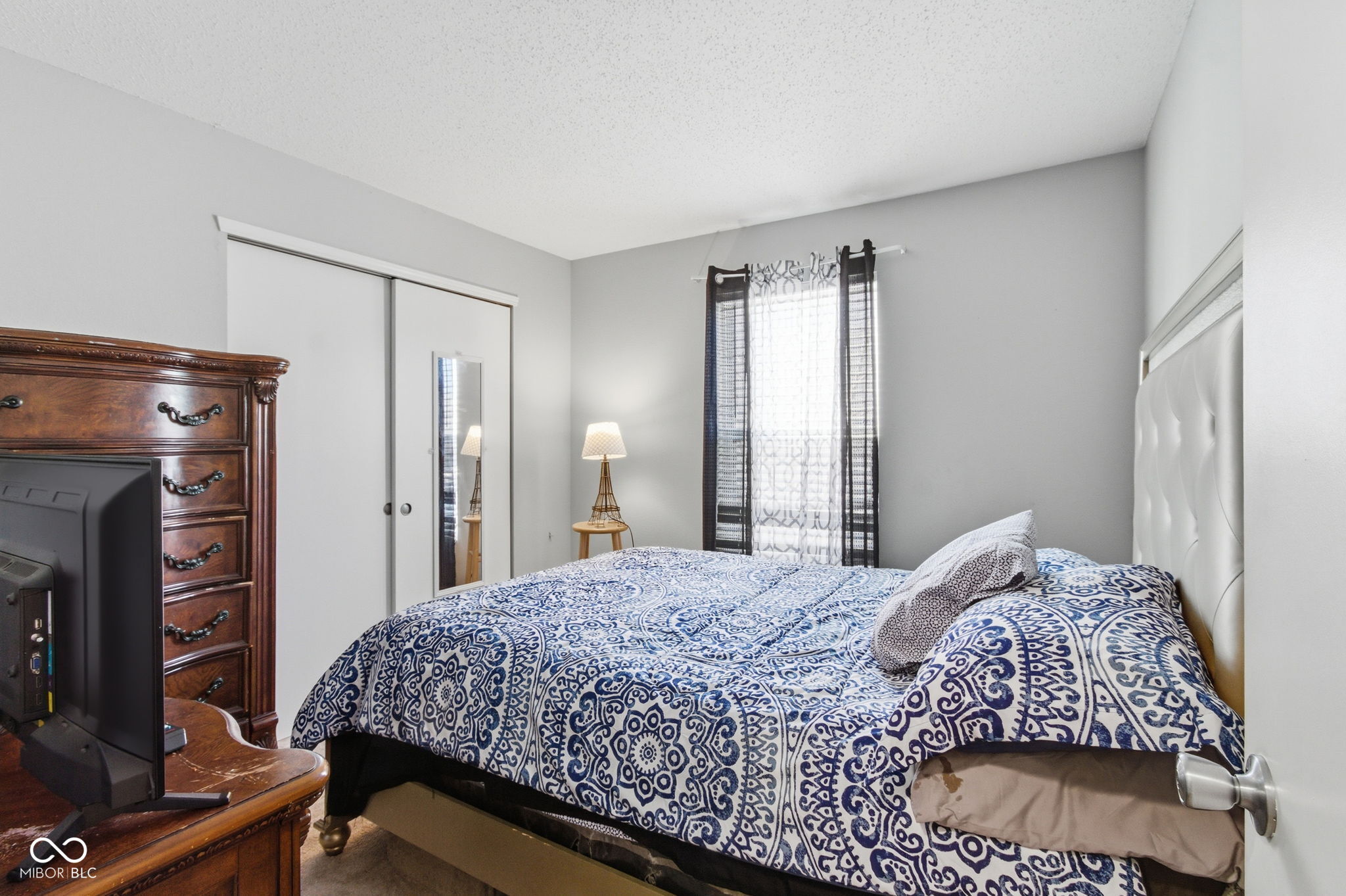 10847 Firefly Circle