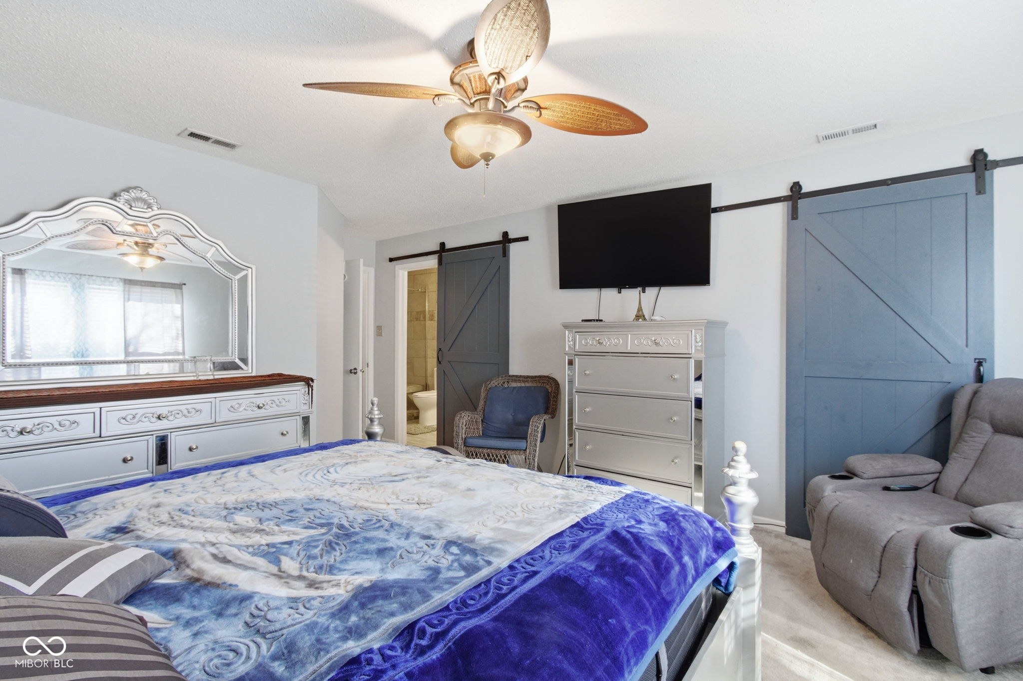 10847 Firefly Circle