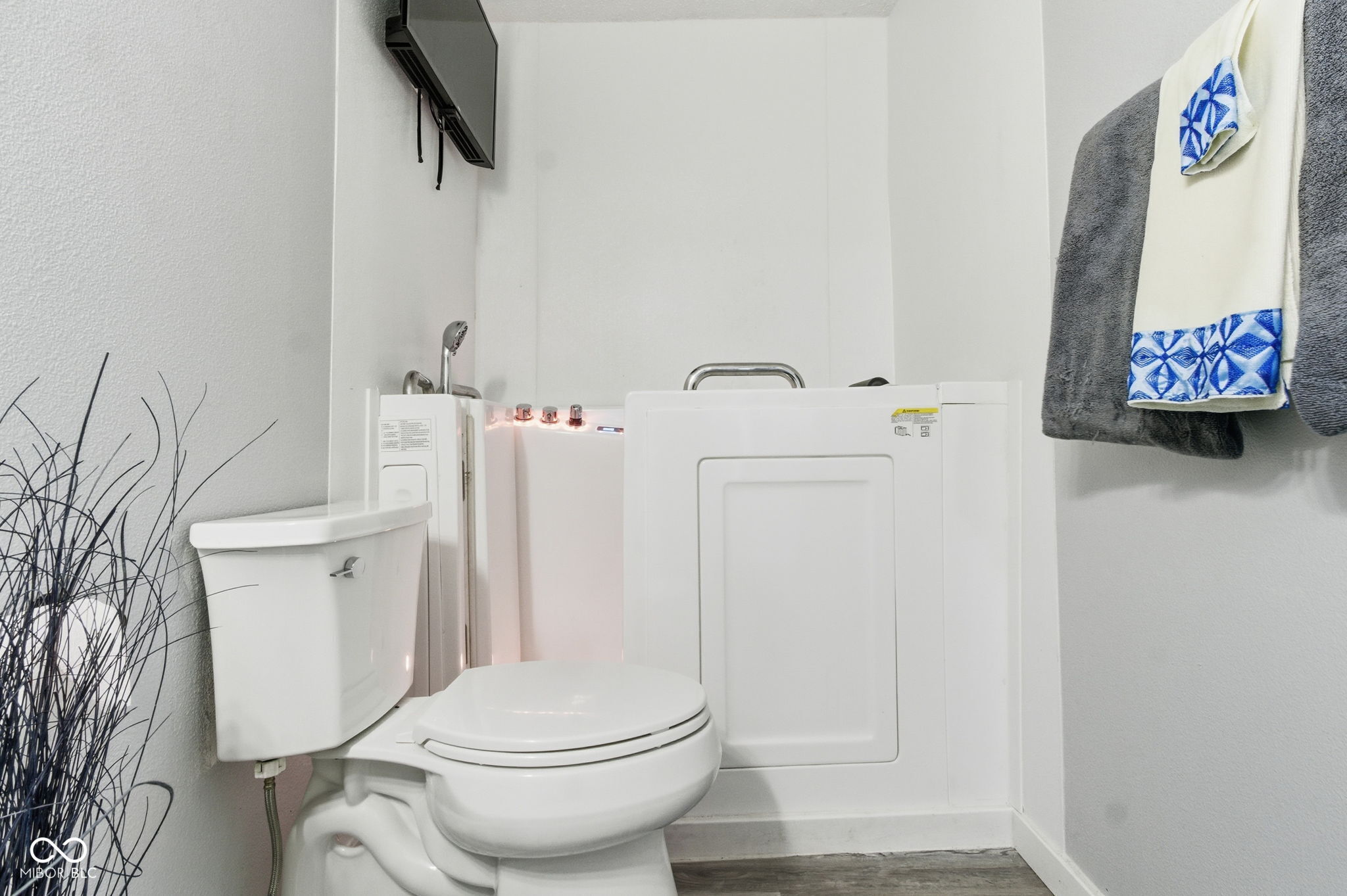 10847 Firefly Circle