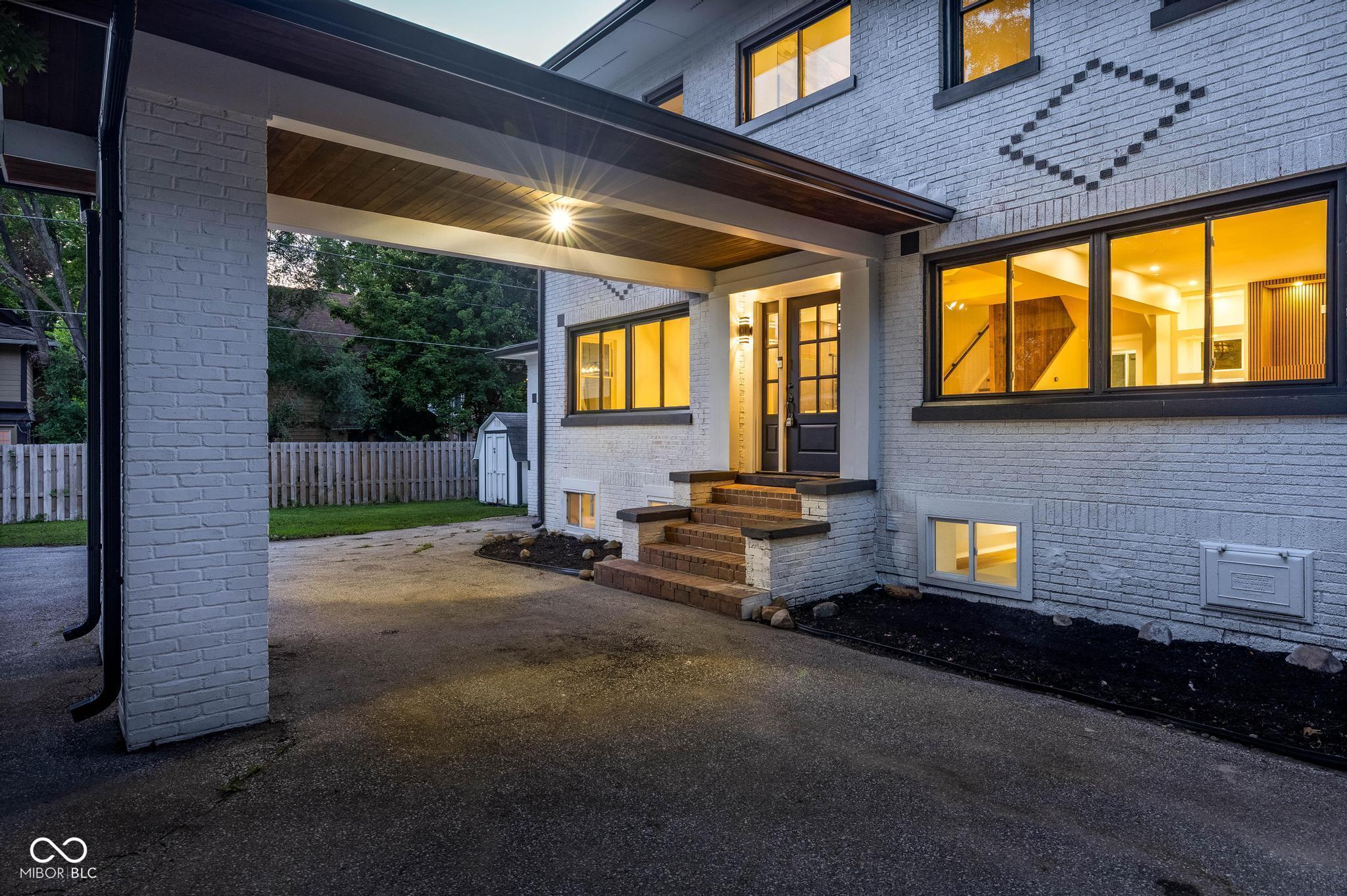 3118 E Fall Creek Parkway North Drive