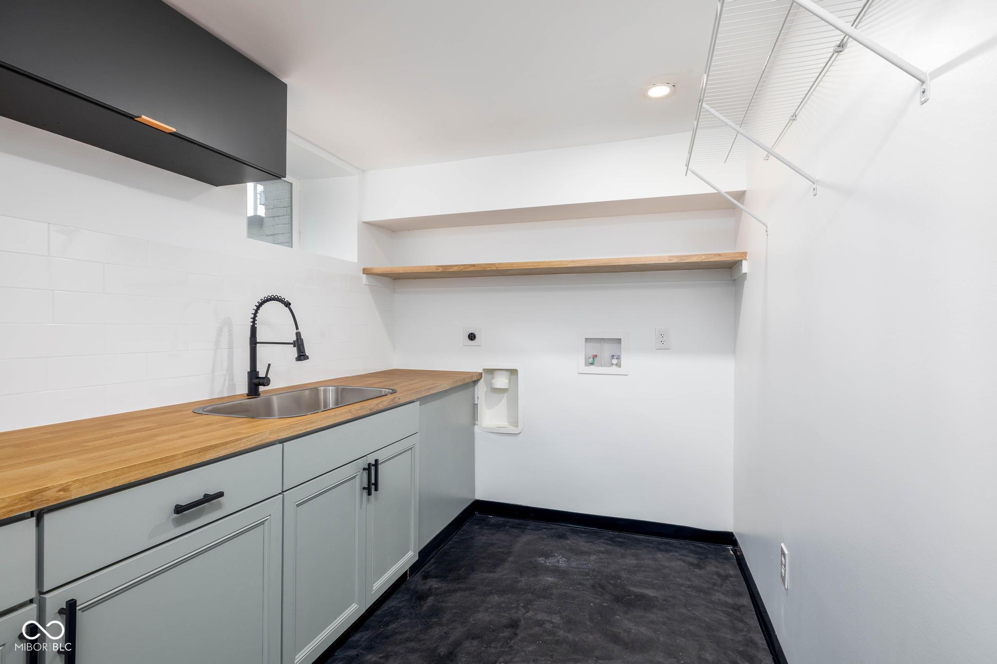 3118 E Fall Creek Parkway North Drive