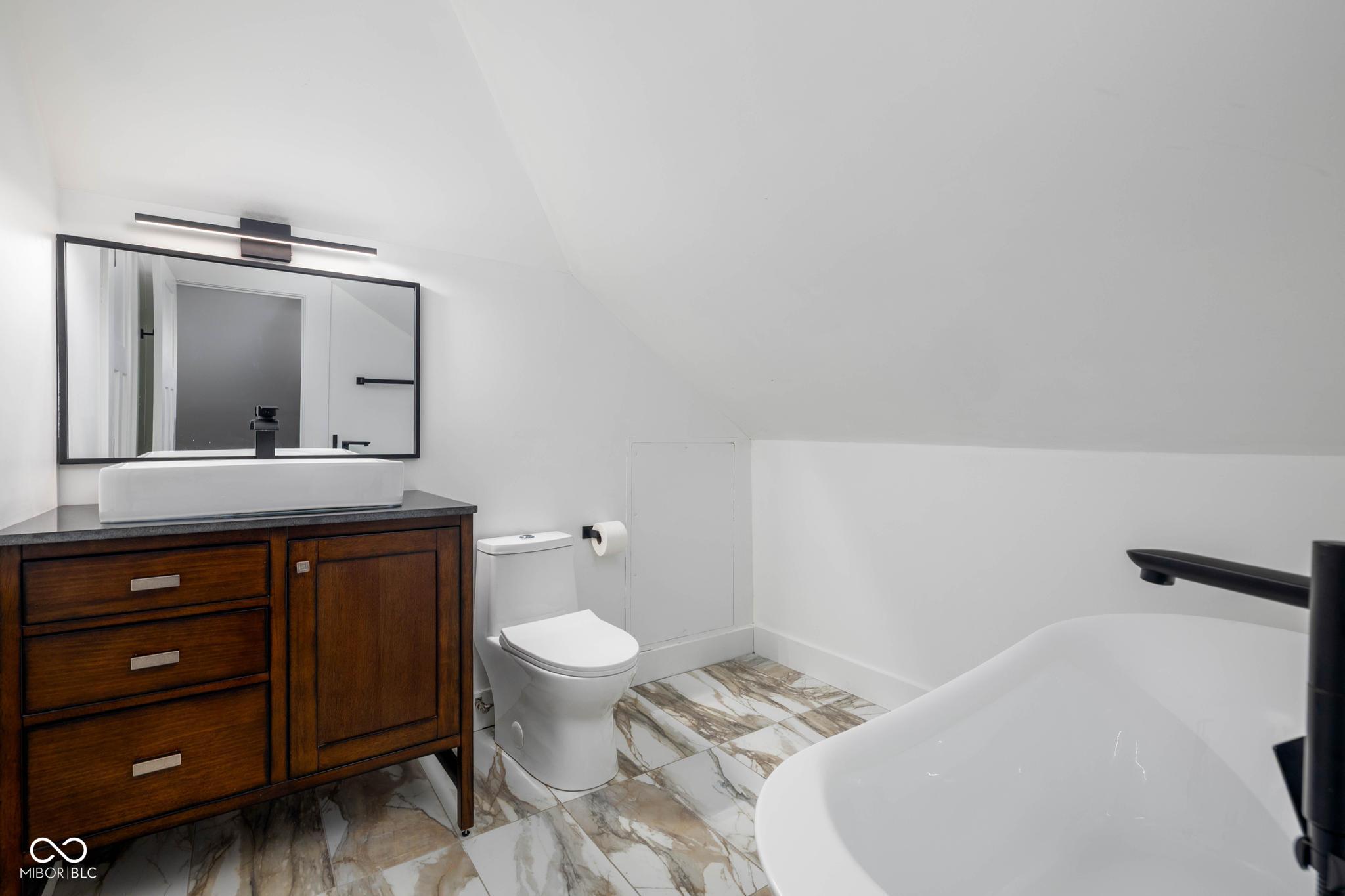 3118 E Fall Creek Parkway North Drive