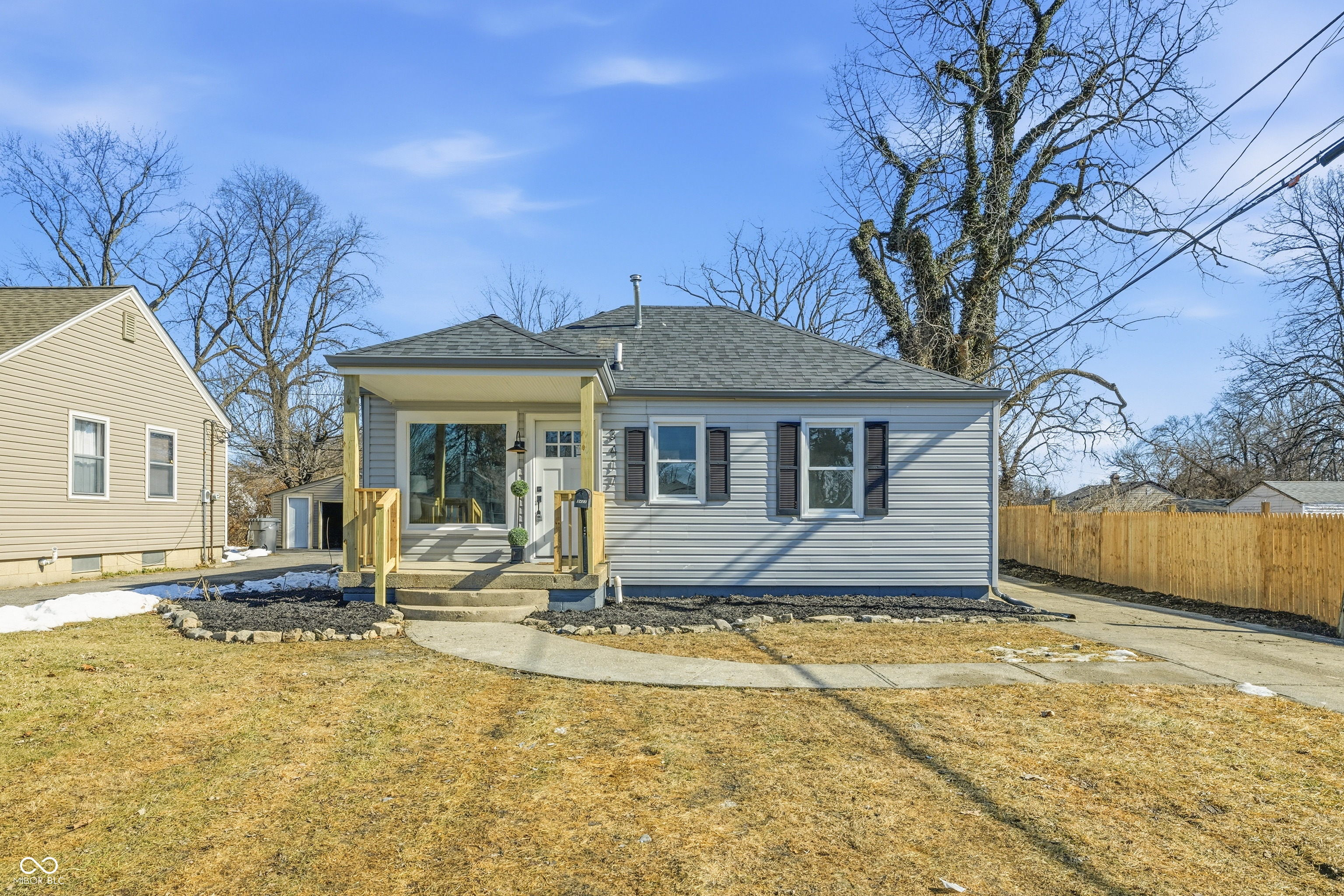 3417 N Dequincy Street