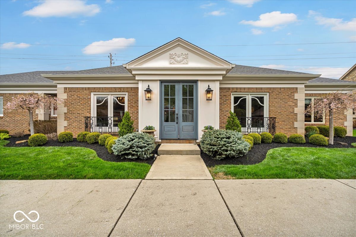 958 Tamarack Circle North Drive