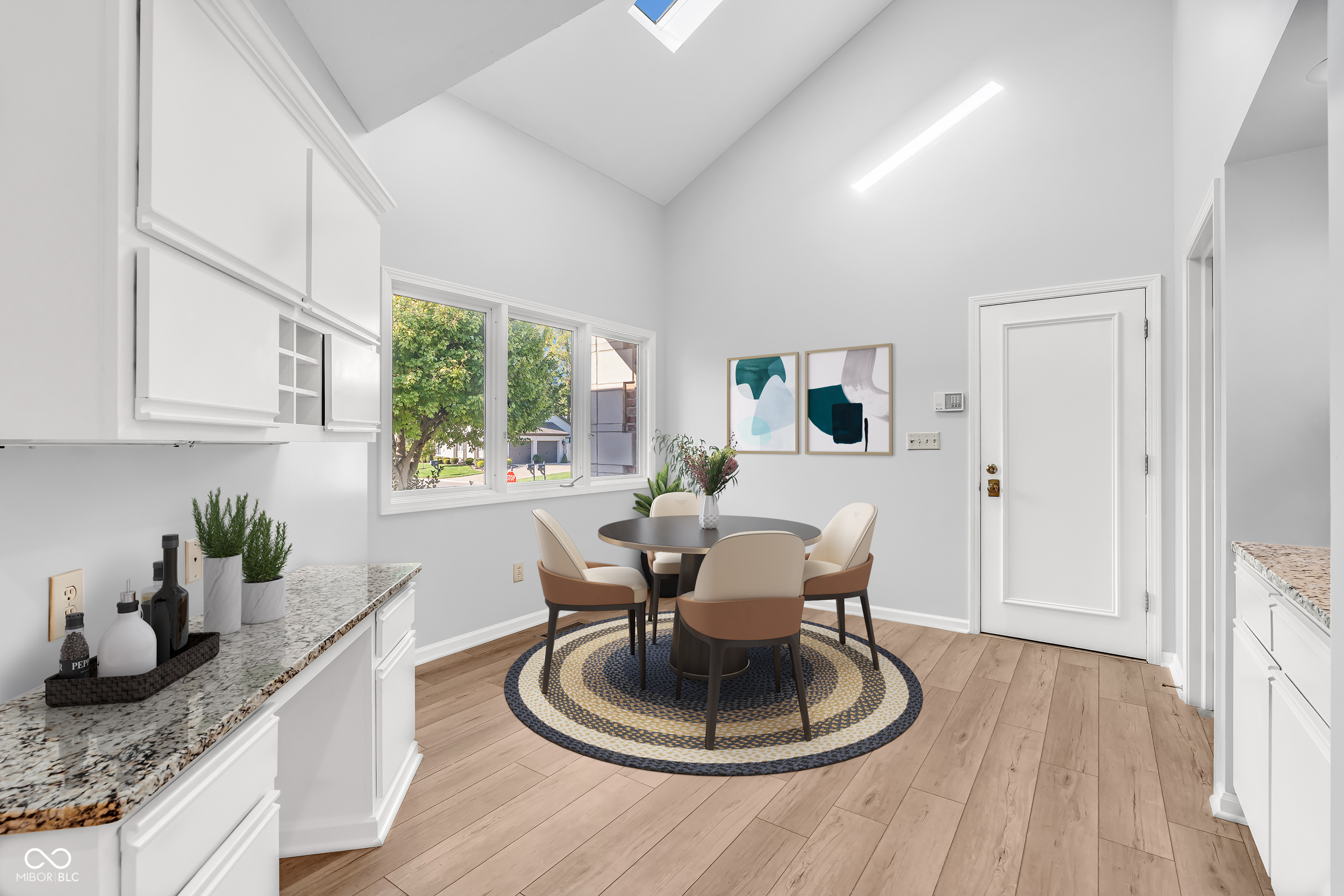 958 Tamarack Circle North Drive