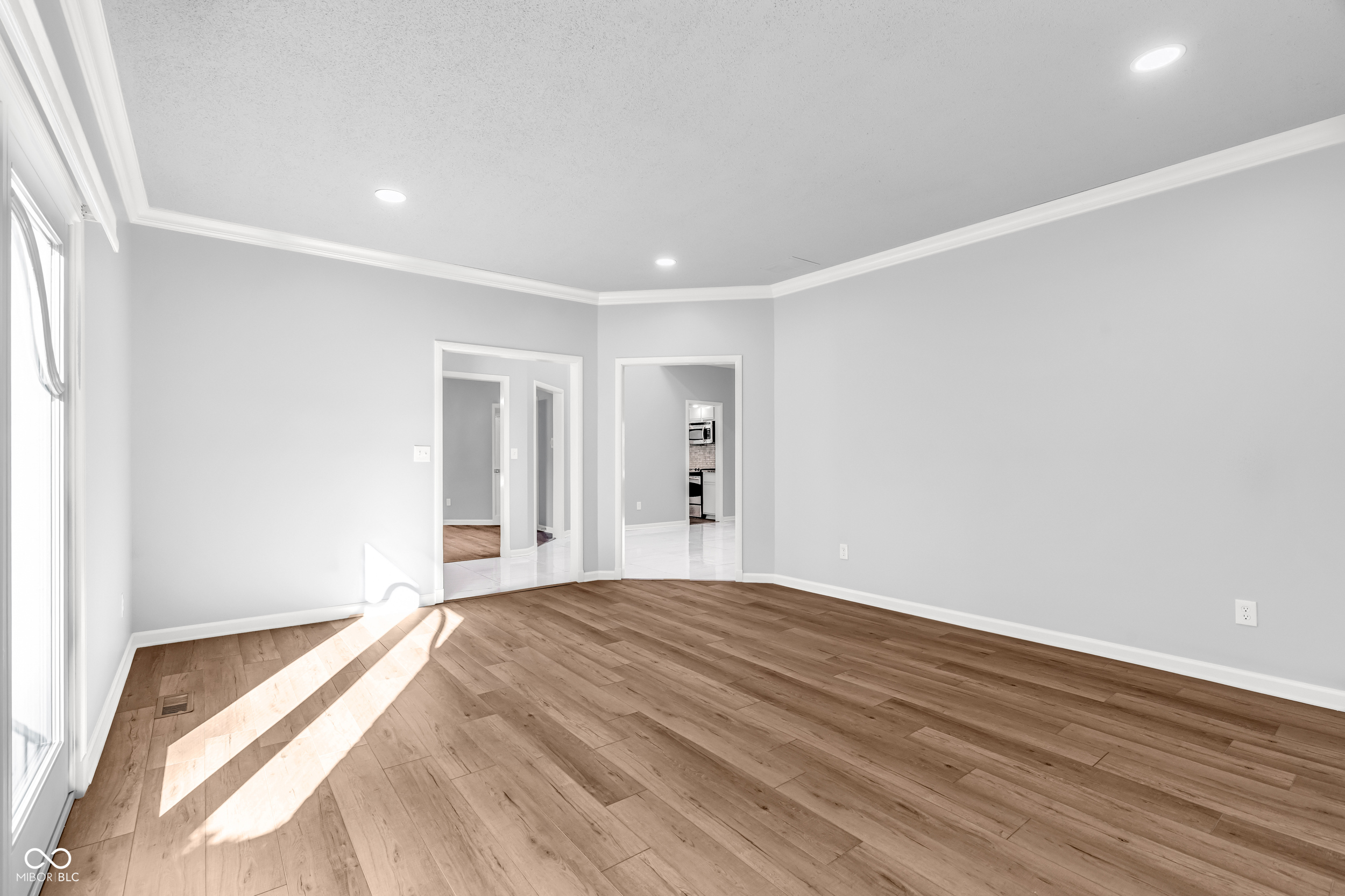 958 Tamarack Circle North Drive