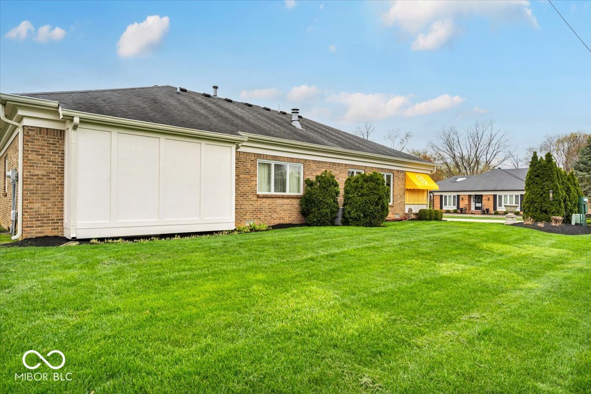 958 Tamarack Circle North Drive