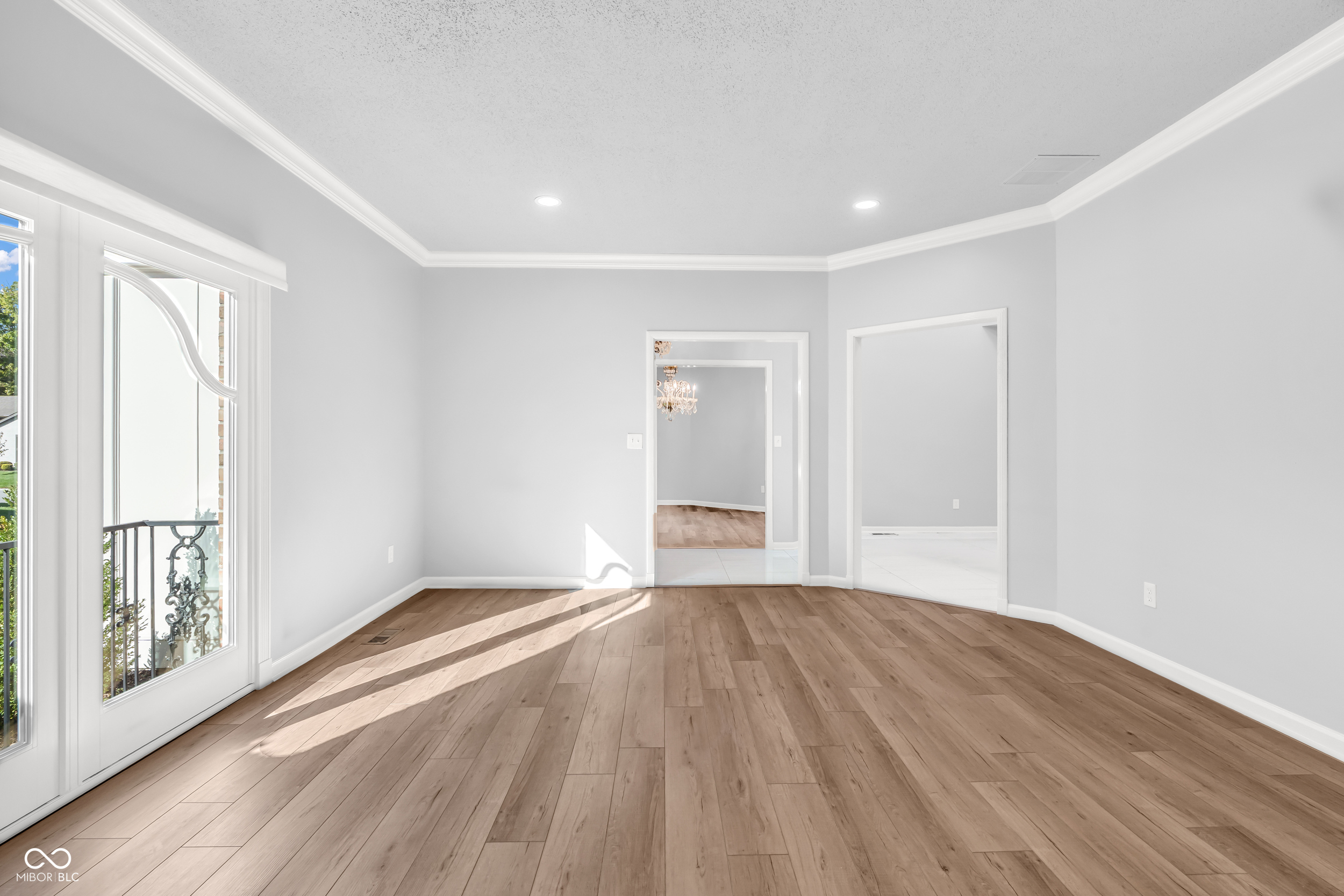 958 Tamarack Circle North Drive