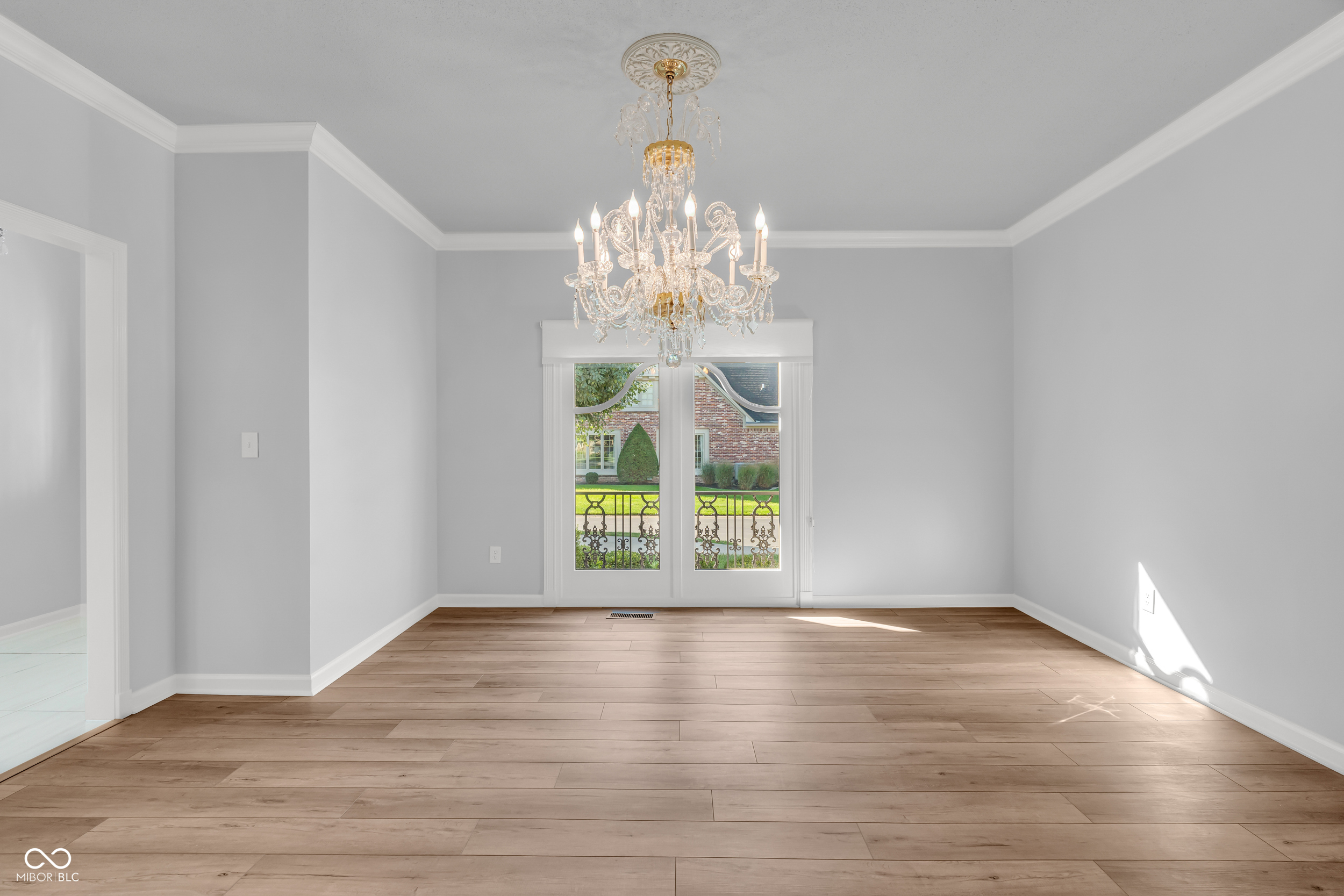 958 Tamarack Circle North Drive