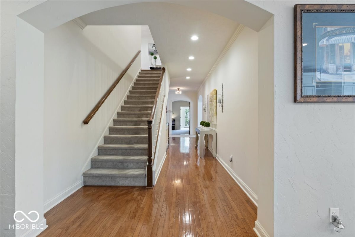 9399 Irishmans Run Lane