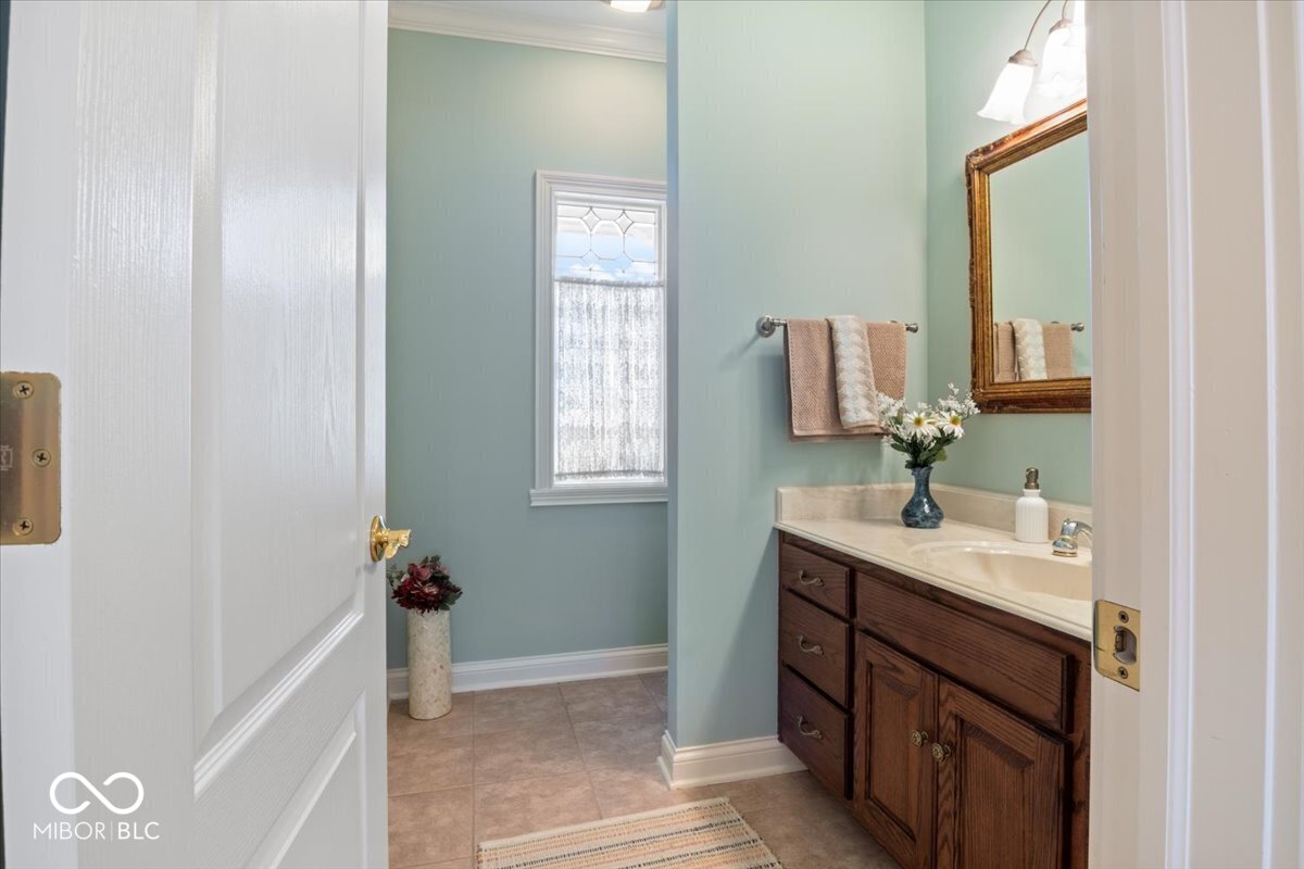 9399 Irishmans Run Lane