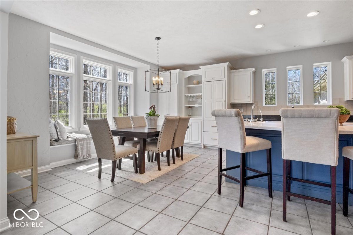 9399 Irishmans Run Lane