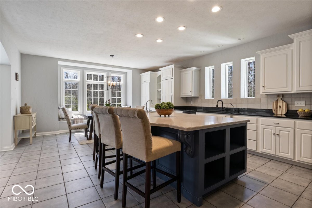 9399 Irishmans Run Lane