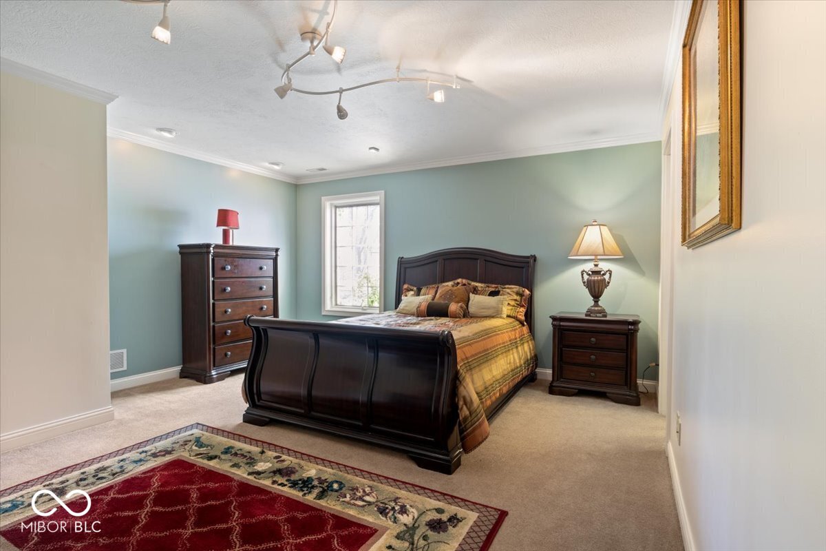 9399 Irishmans Run Lane