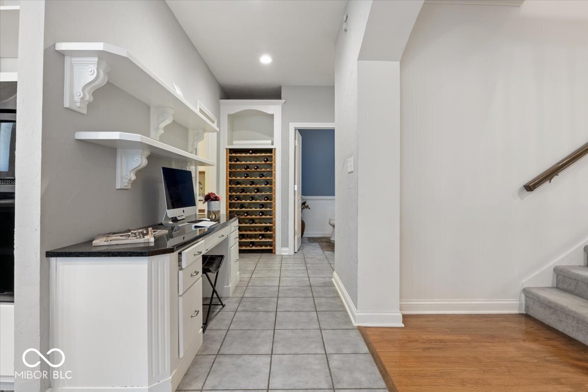 9399 Irishmans Run Lane