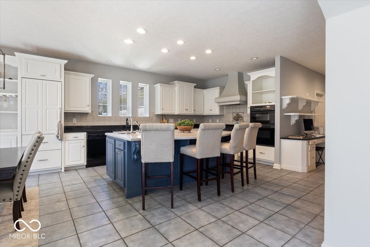 9399 Irishmans Run Lane