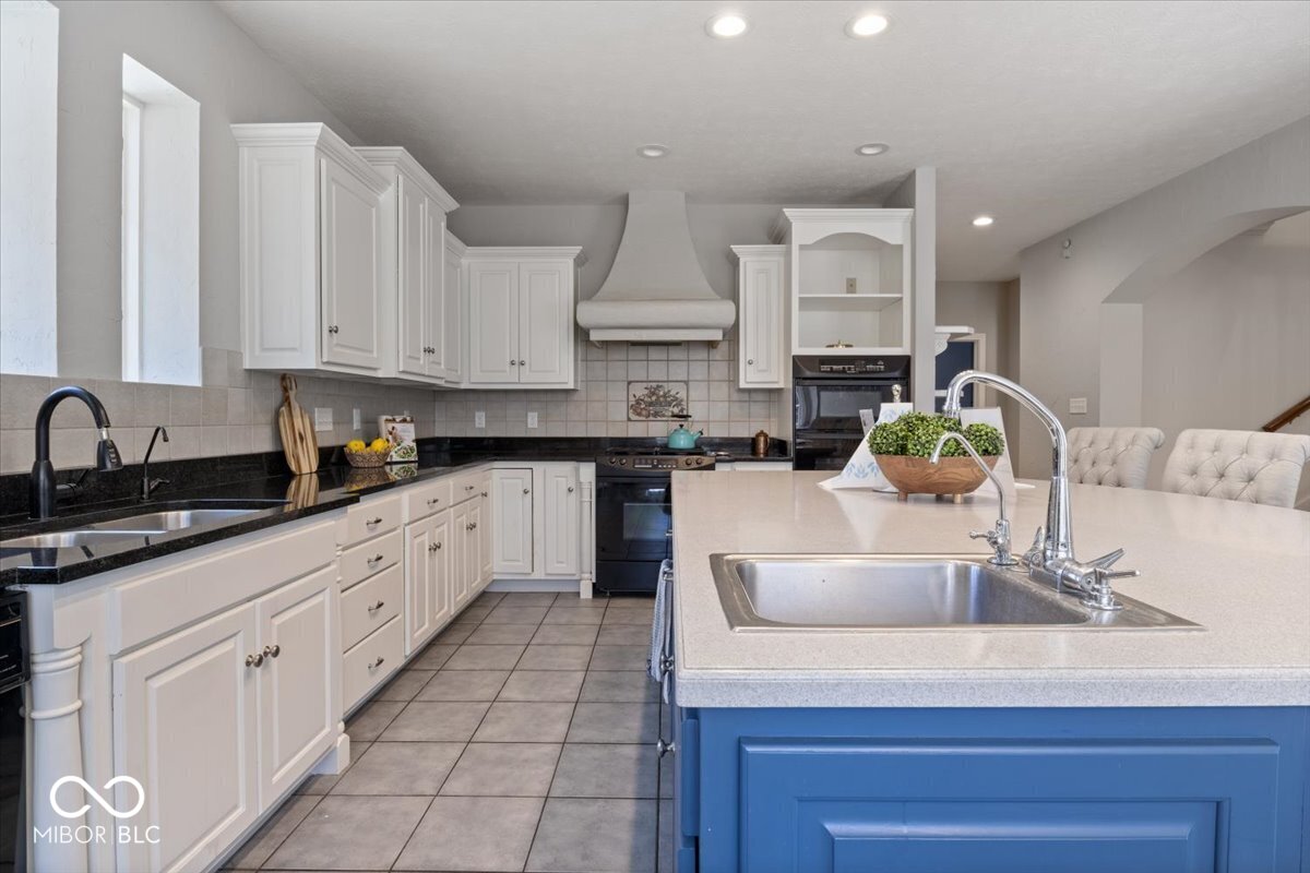 9399 Irishmans Run Lane