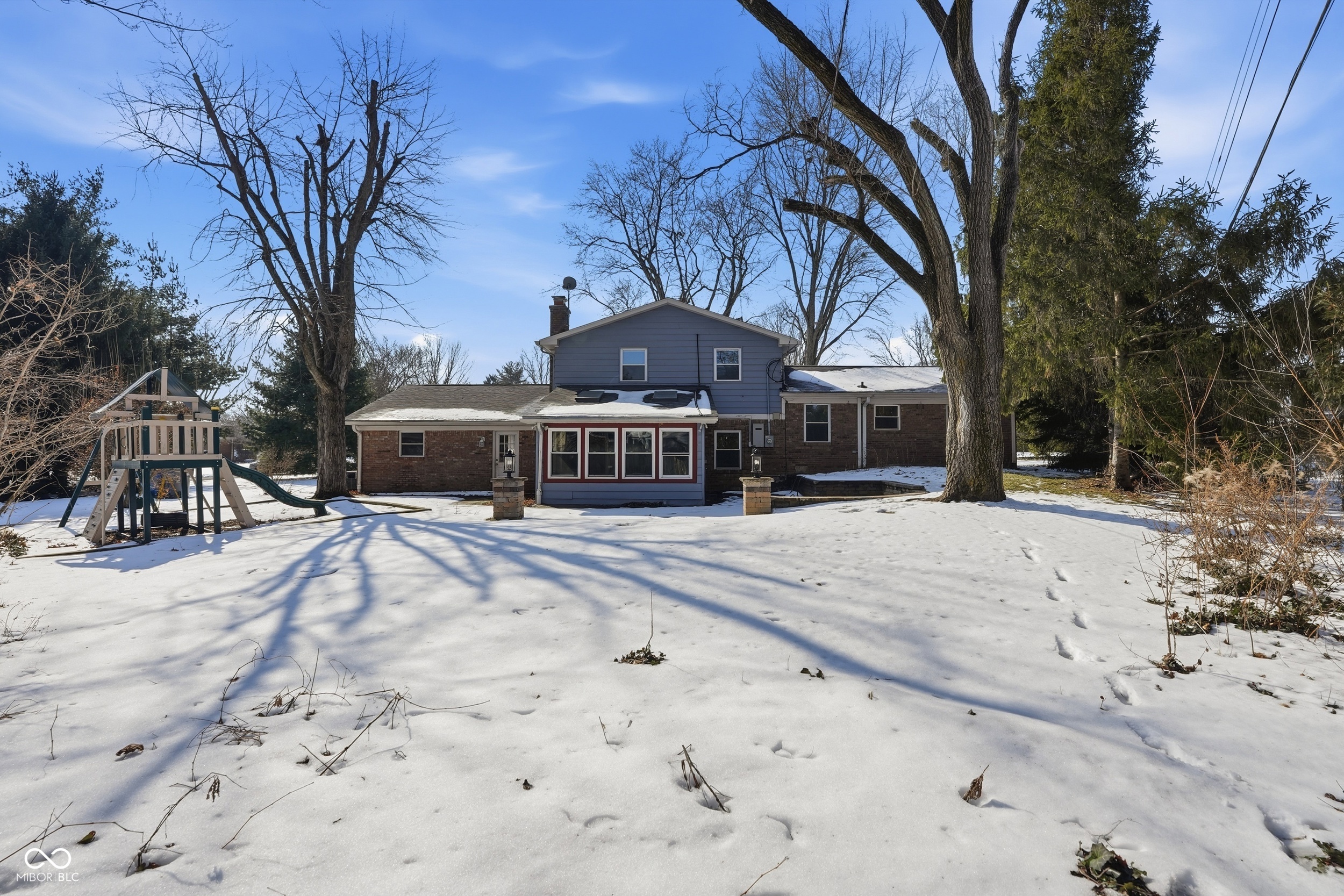 7705 N Whittier Place