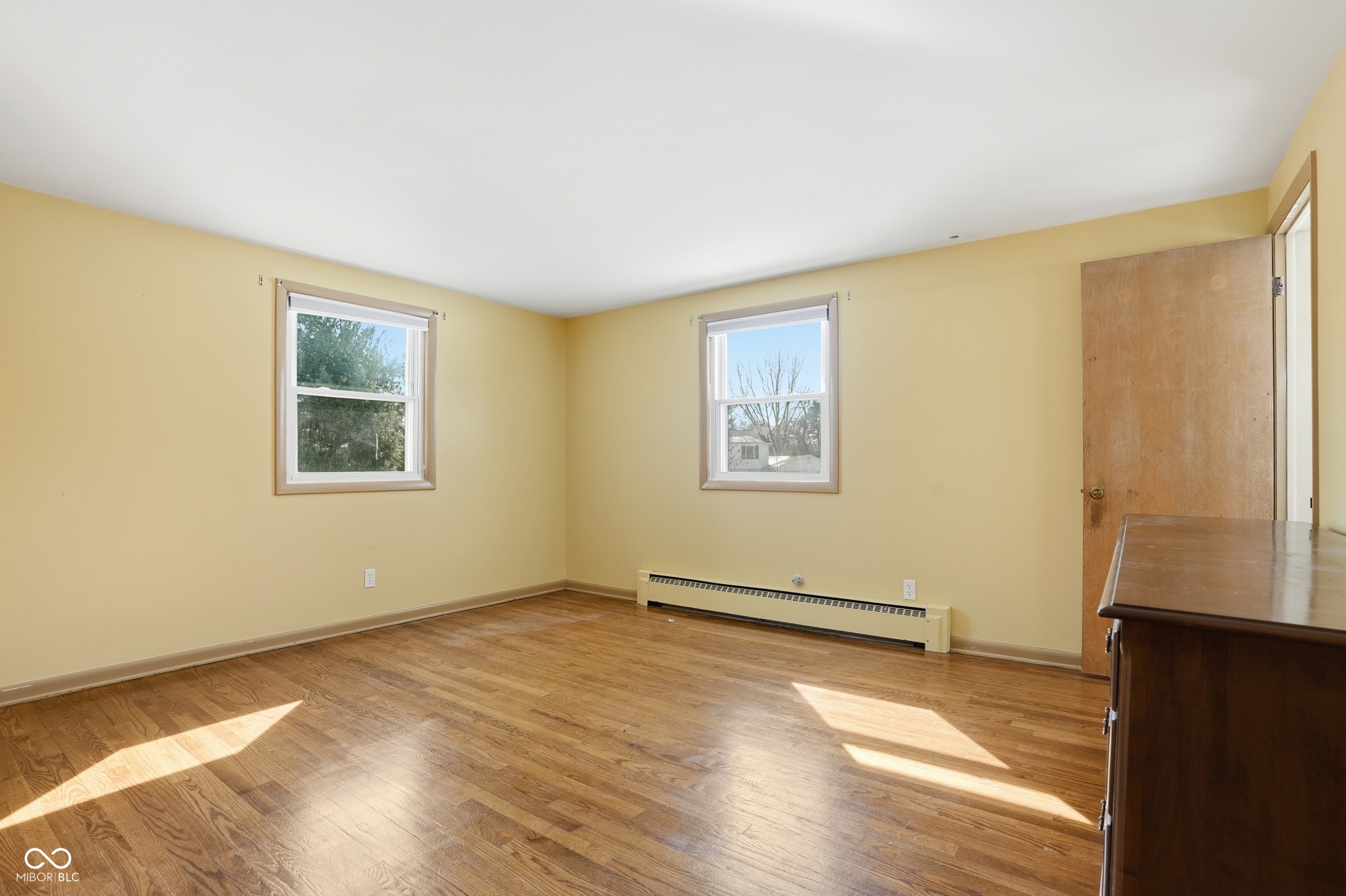 7705 N Whittier Place