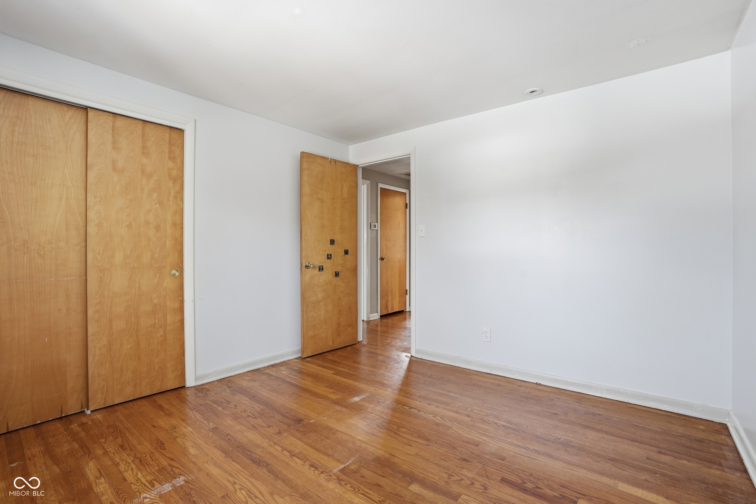 7705 N Whittier Place