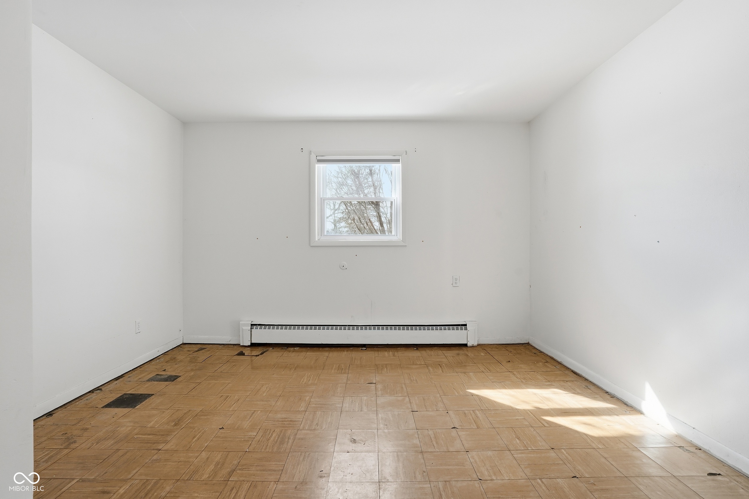 7705 N Whittier Place