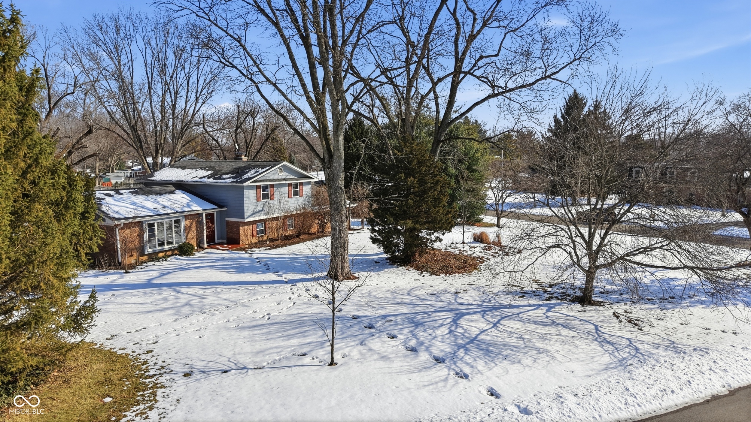 7705 N Whittier Place