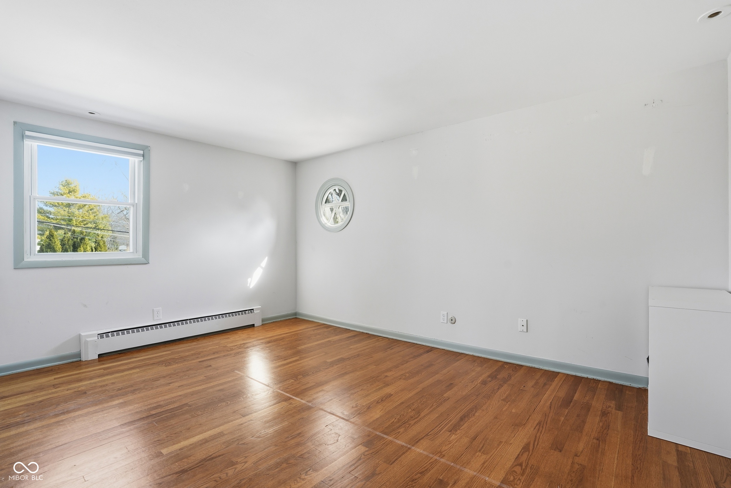 7705 N Whittier Place