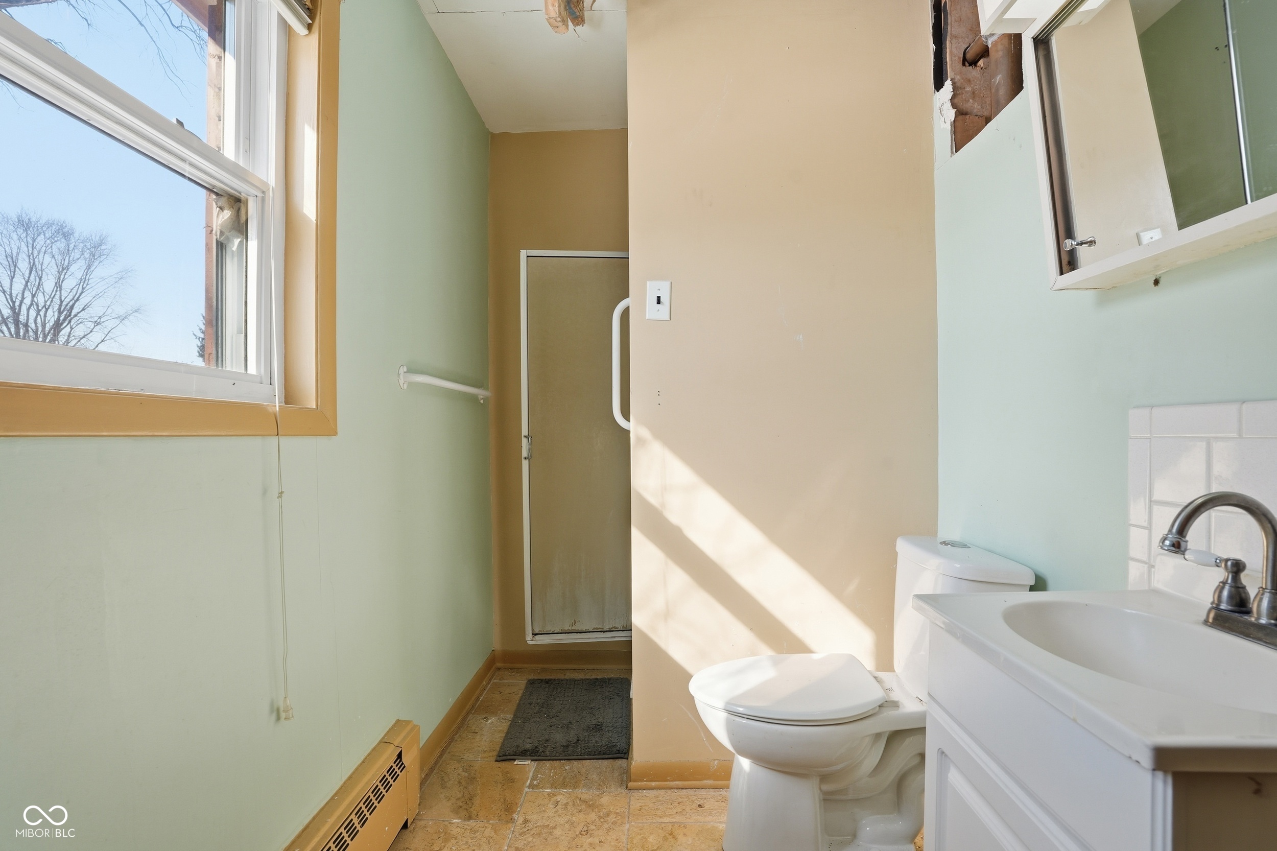 7705 N Whittier Place