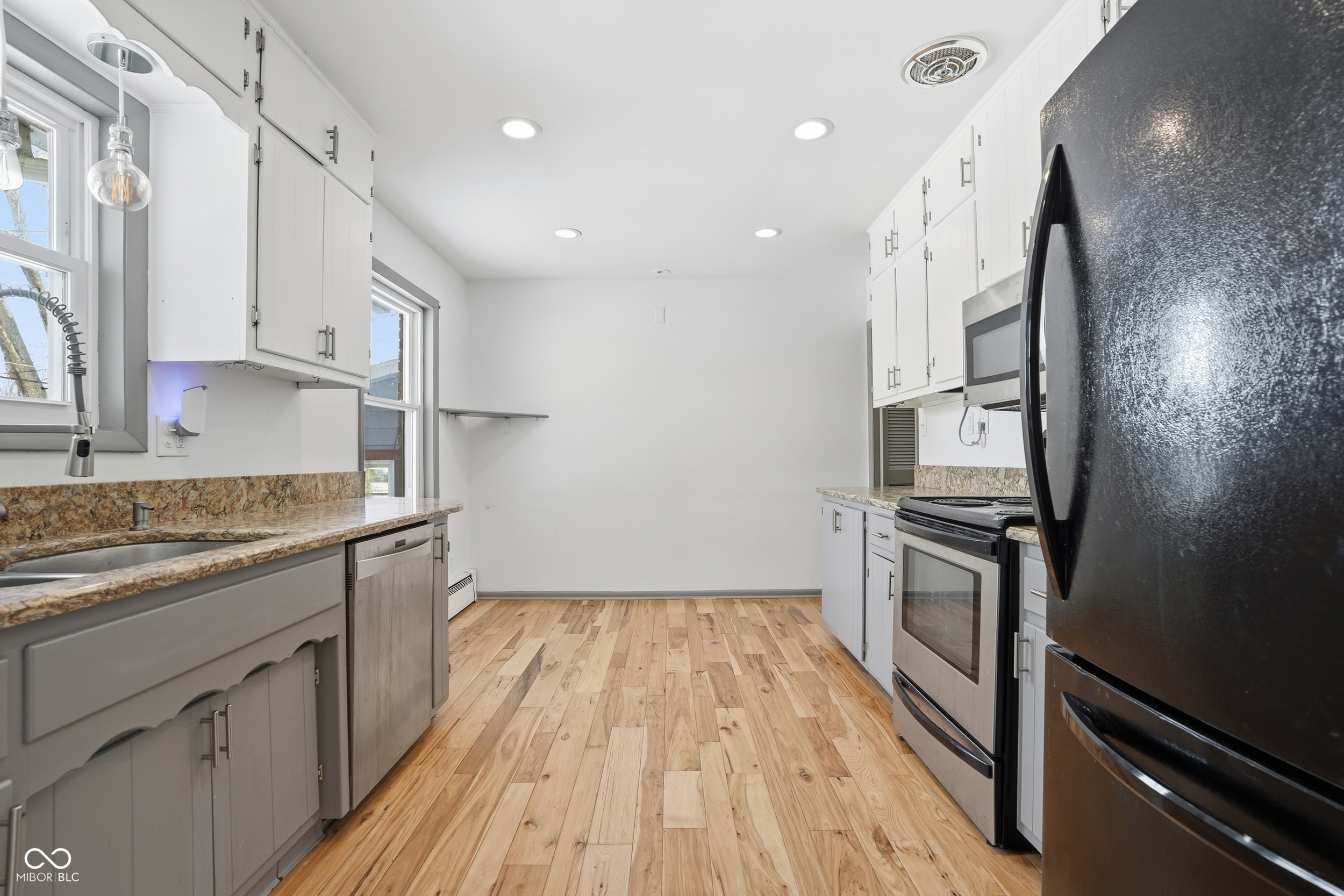 7705 N Whittier Place