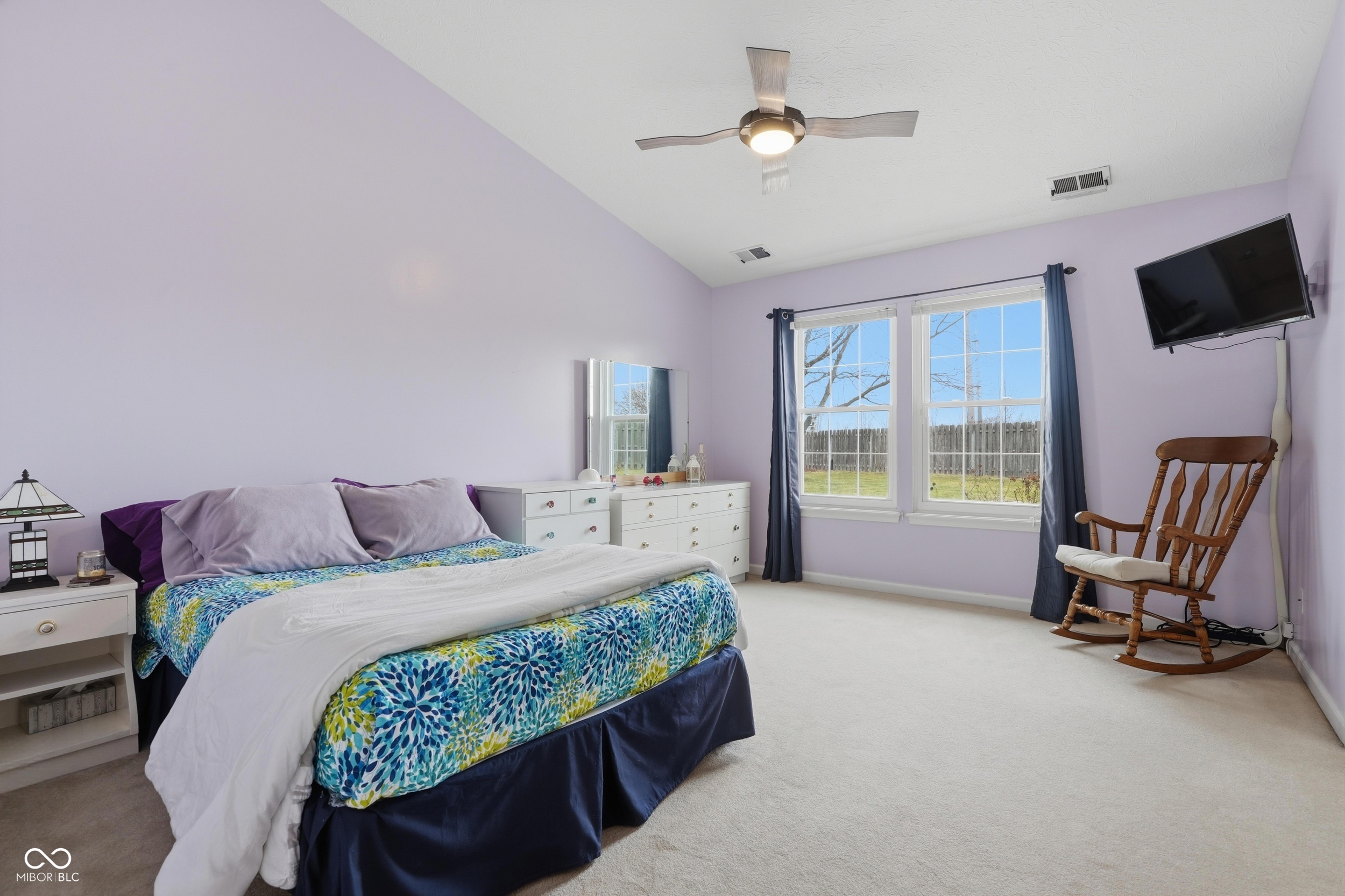 6382 Hillview Circle