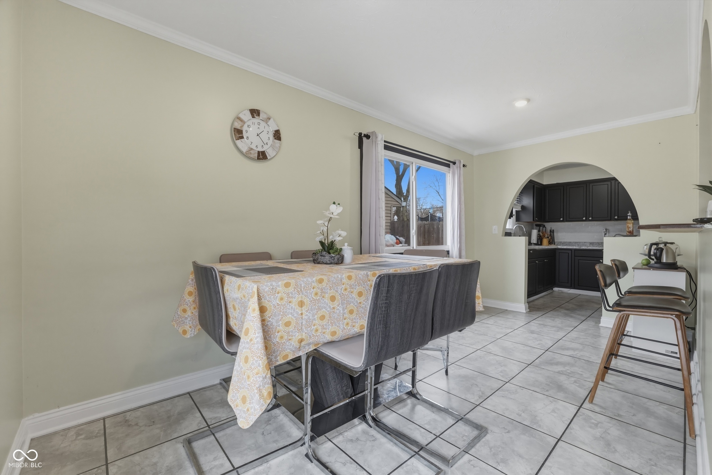 2738 Schofield Avenue