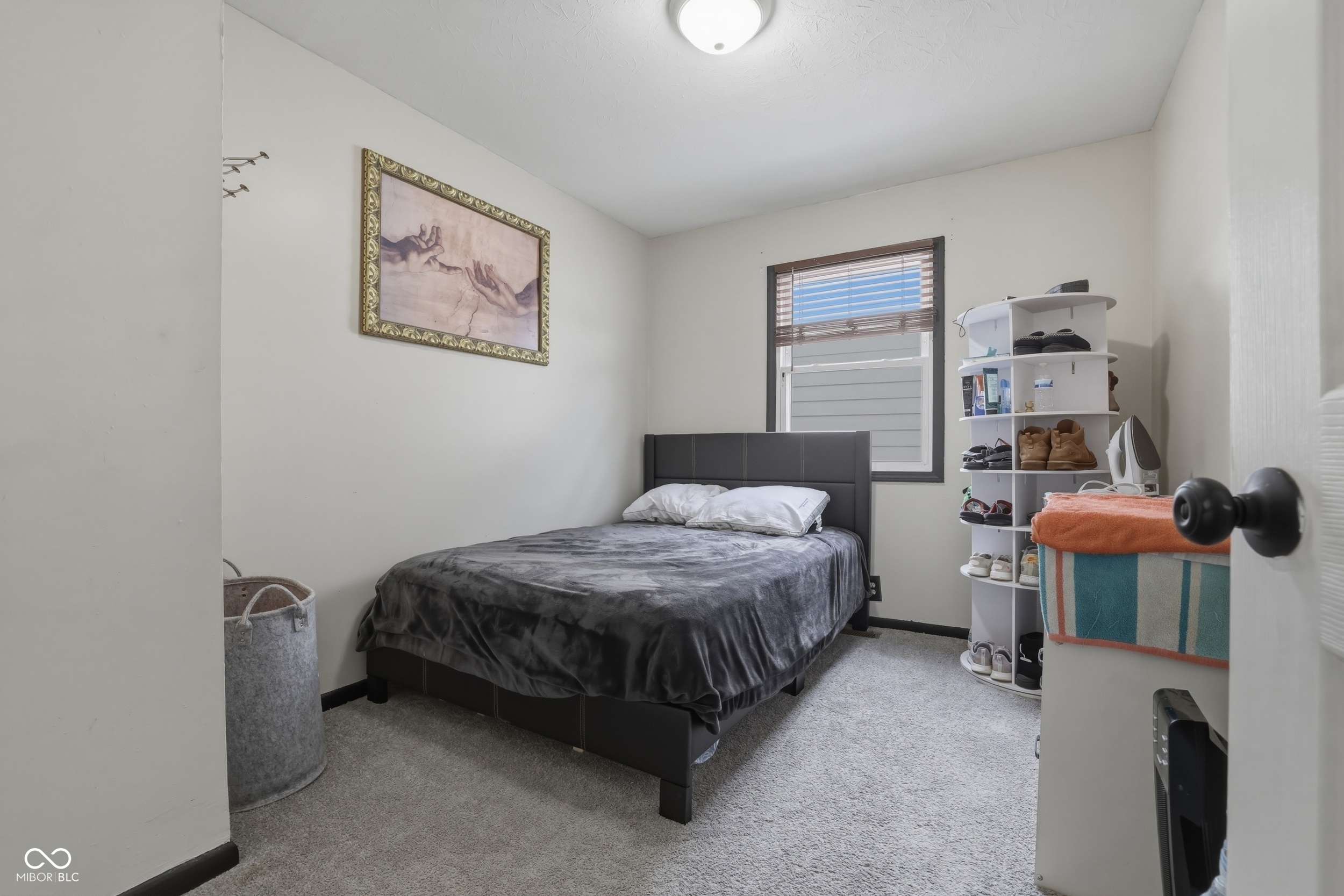 2738 Schofield Avenue